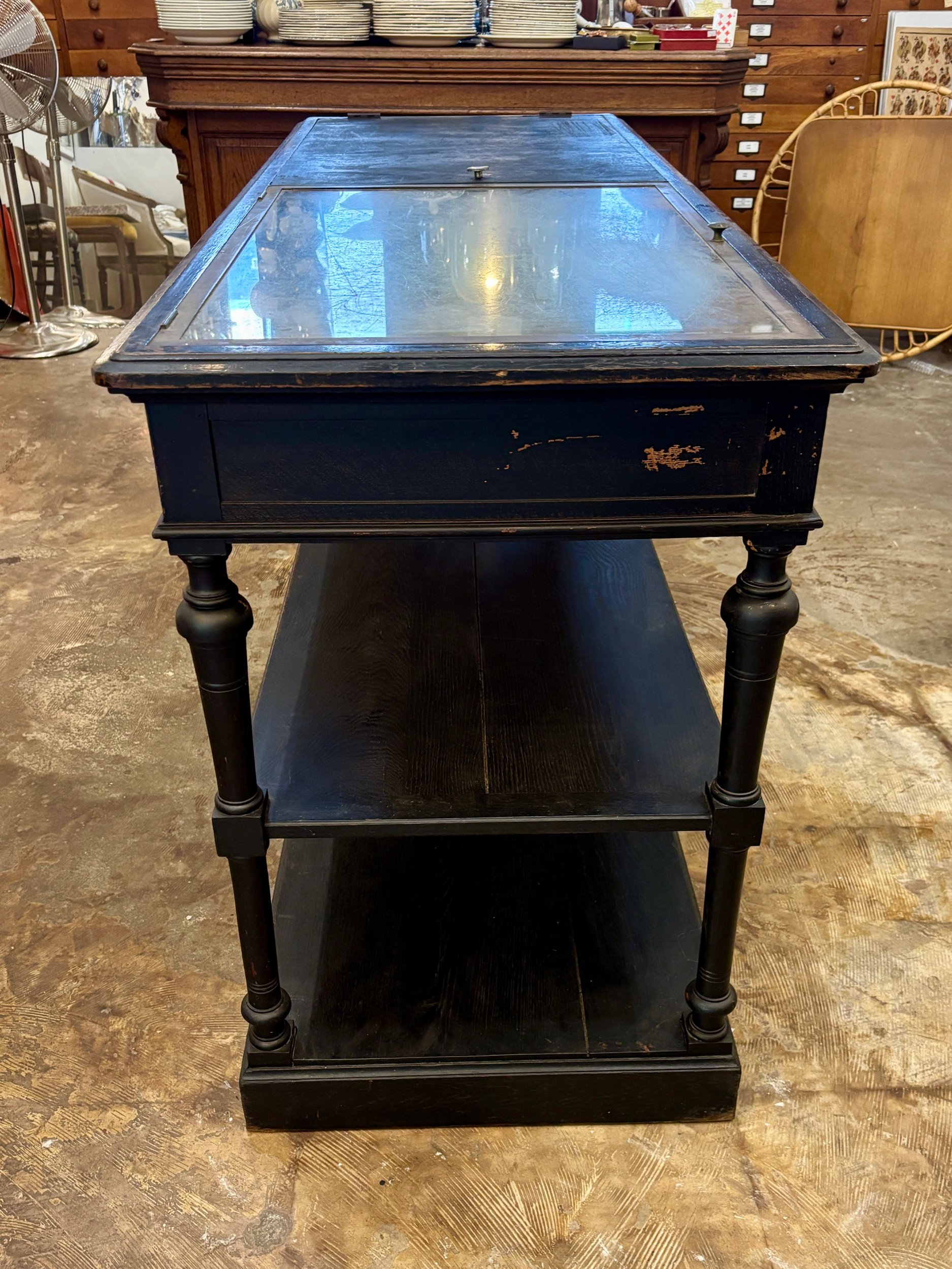 comptoir-meuble-metier-vitre-style-napoleon-iii-bois-noir-meuble-rangement-vintage-axs-design-paris-france