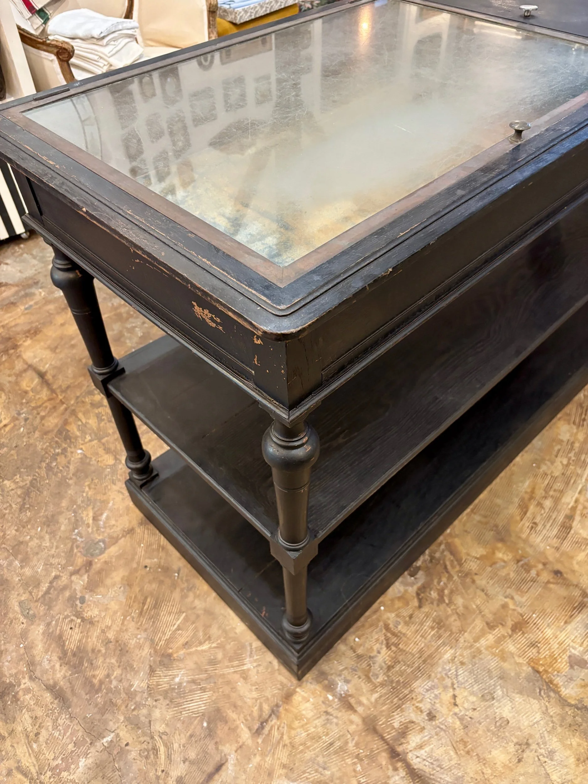 comptoir-meuble-metier-vitre-style-napoleon-iii-bois-noir-meuble-rangement-vintage-axs-design-paris-france