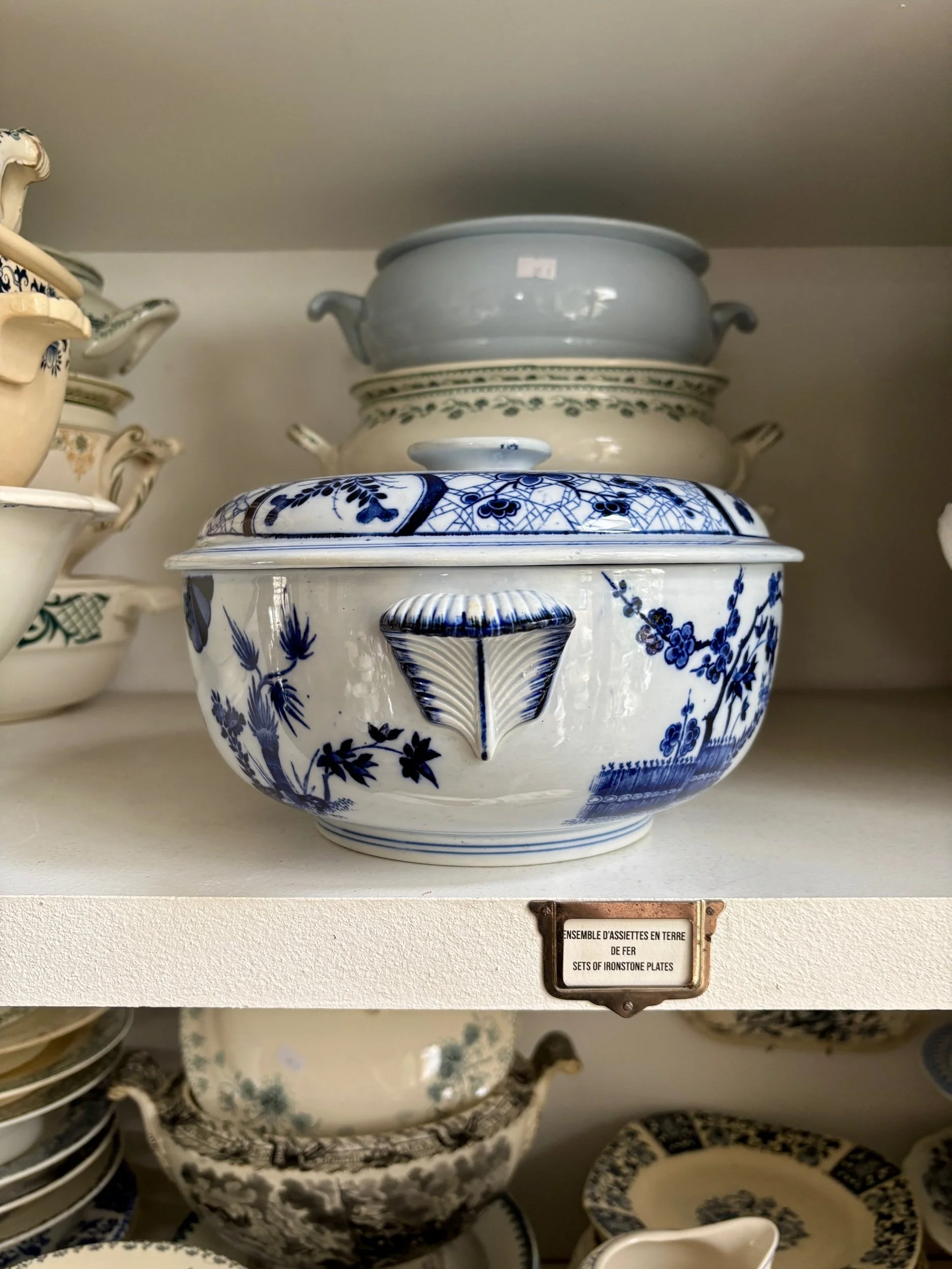 grande-soupiere-creil-montereau-japon-monet-bleu-vaisselle-vintage-axs-design-paris-france