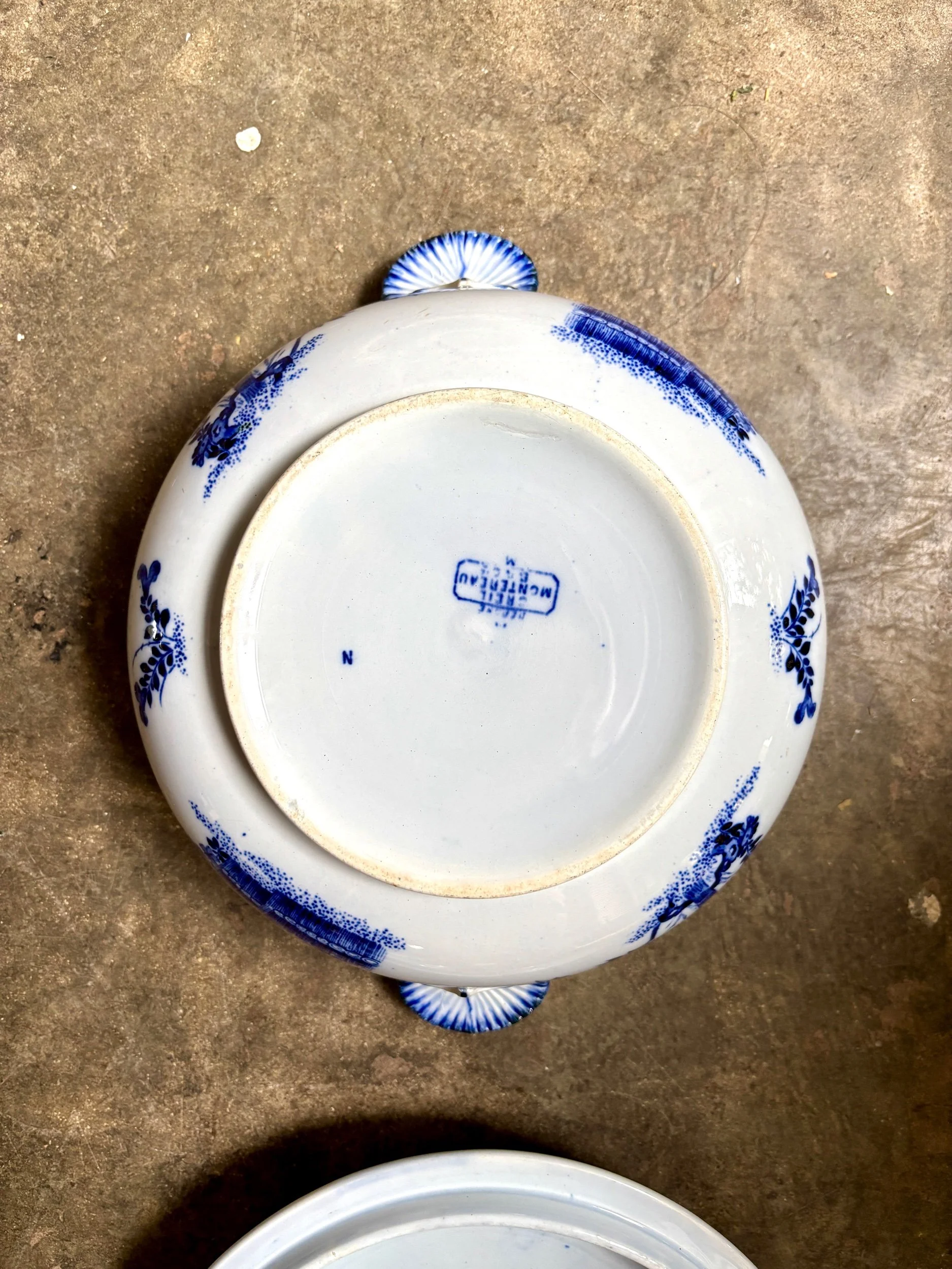 grande-soupiere-creil-montereau-japon-monet-bleu-vaisselle-vintage-axs-design-paris-france