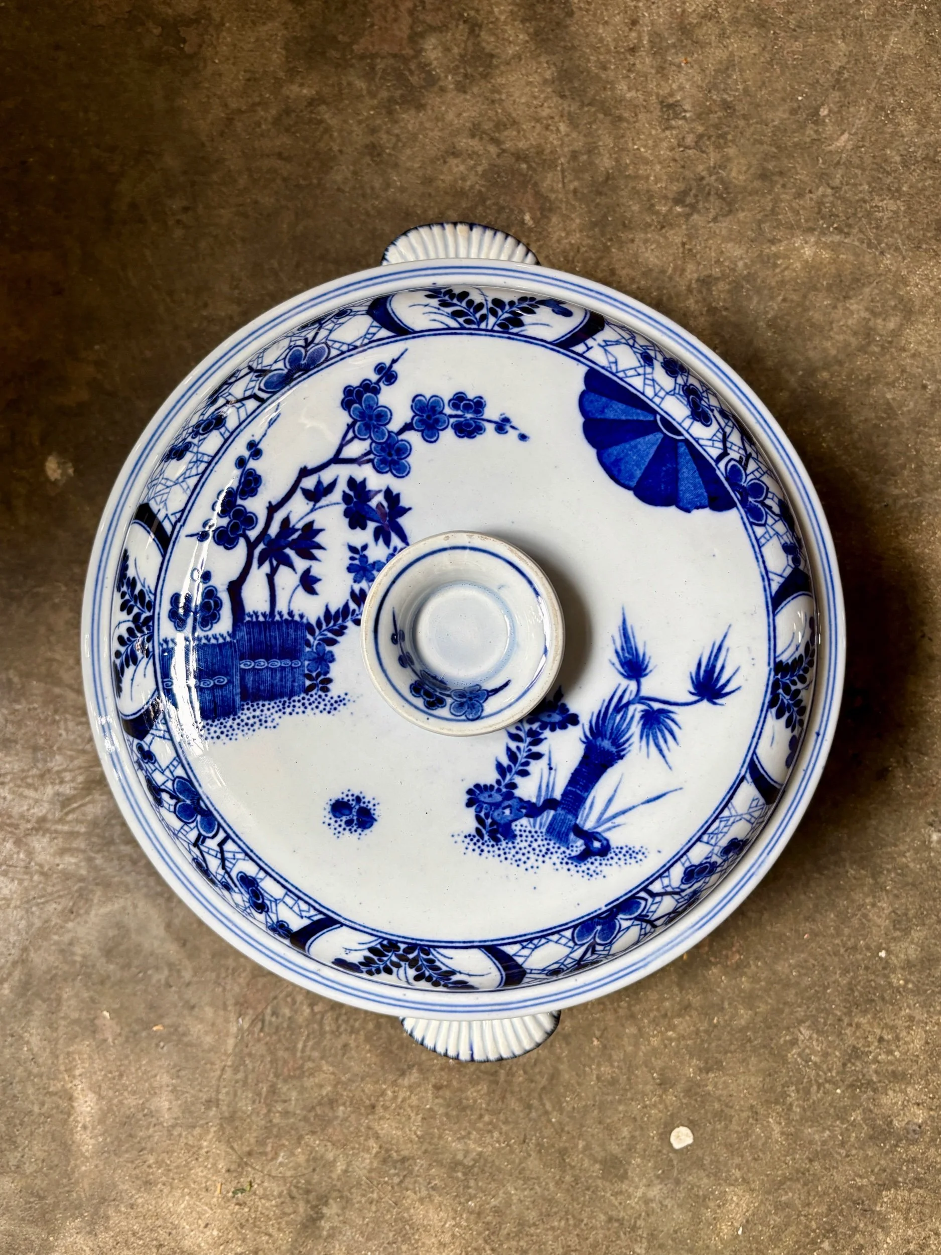grande-soupiere-creil-montereau-japon-monet-bleu-vaisselle-vintage-axs-design-paris-france