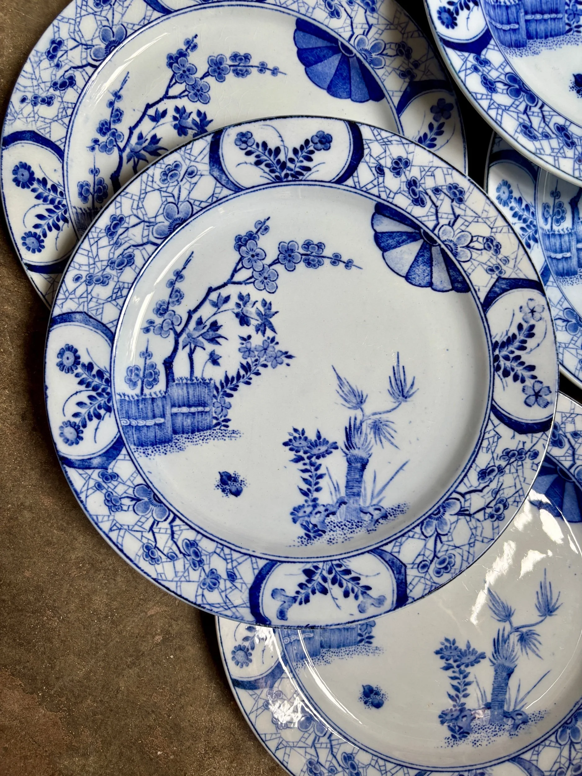 assiettes-plates-creil-montereau-japon-monet-bleu-vaisselle-vintage-axs-design-paris-france