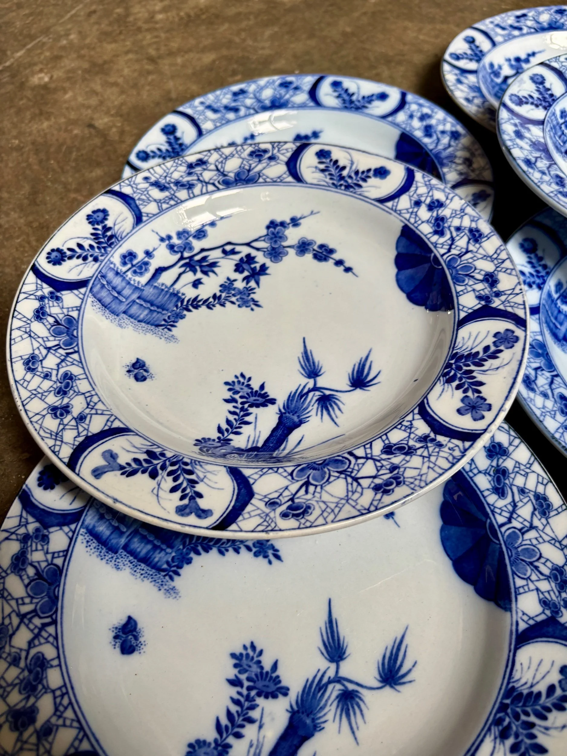 assiettes-creuses-creil-montereau-japon-monet-bleu-vaisselle-vintage-axs-design-paris-france