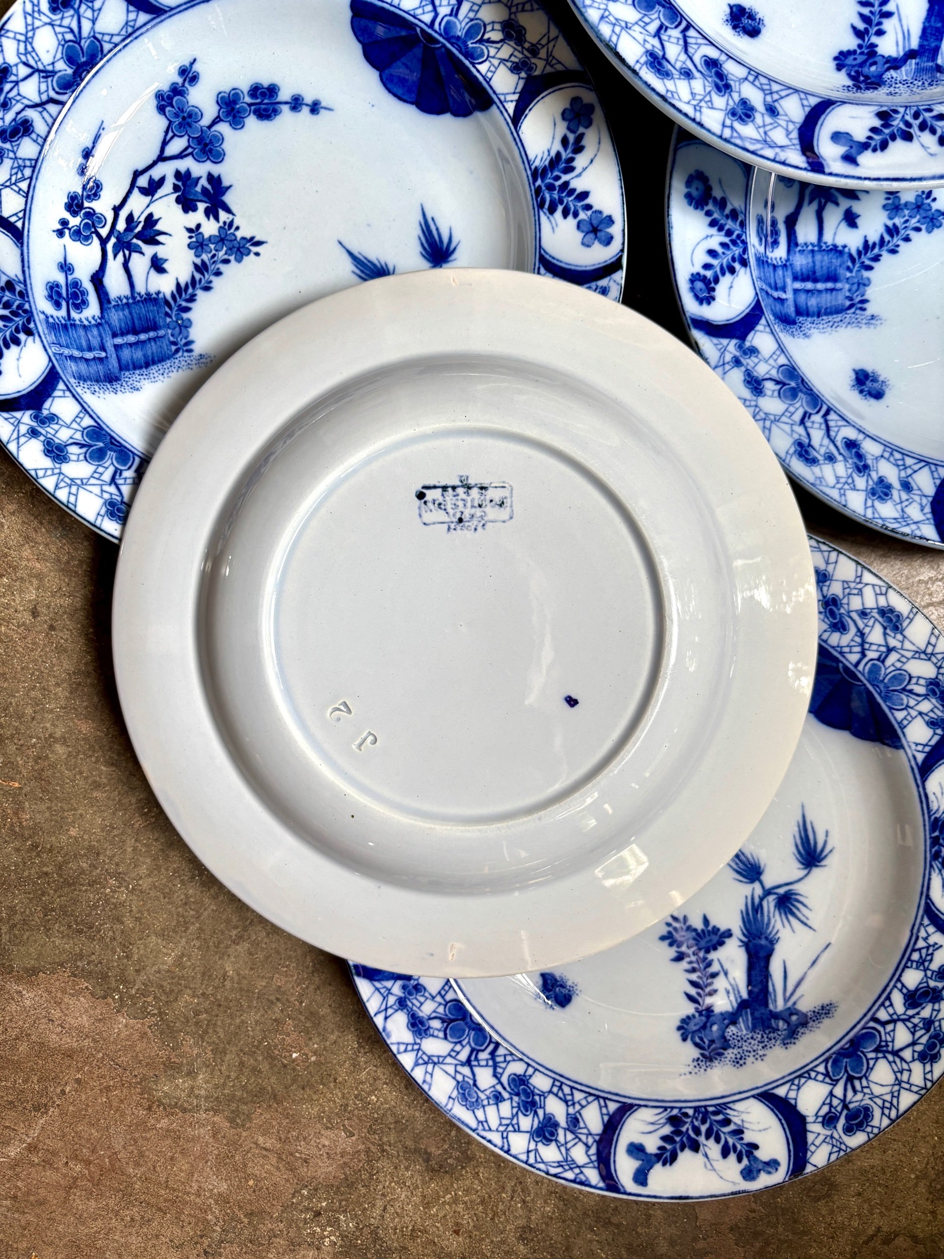 assiettes-creuses-creil-montereau-japon-monet-bleu-vaisselle-vintage-axs-design-paris-france