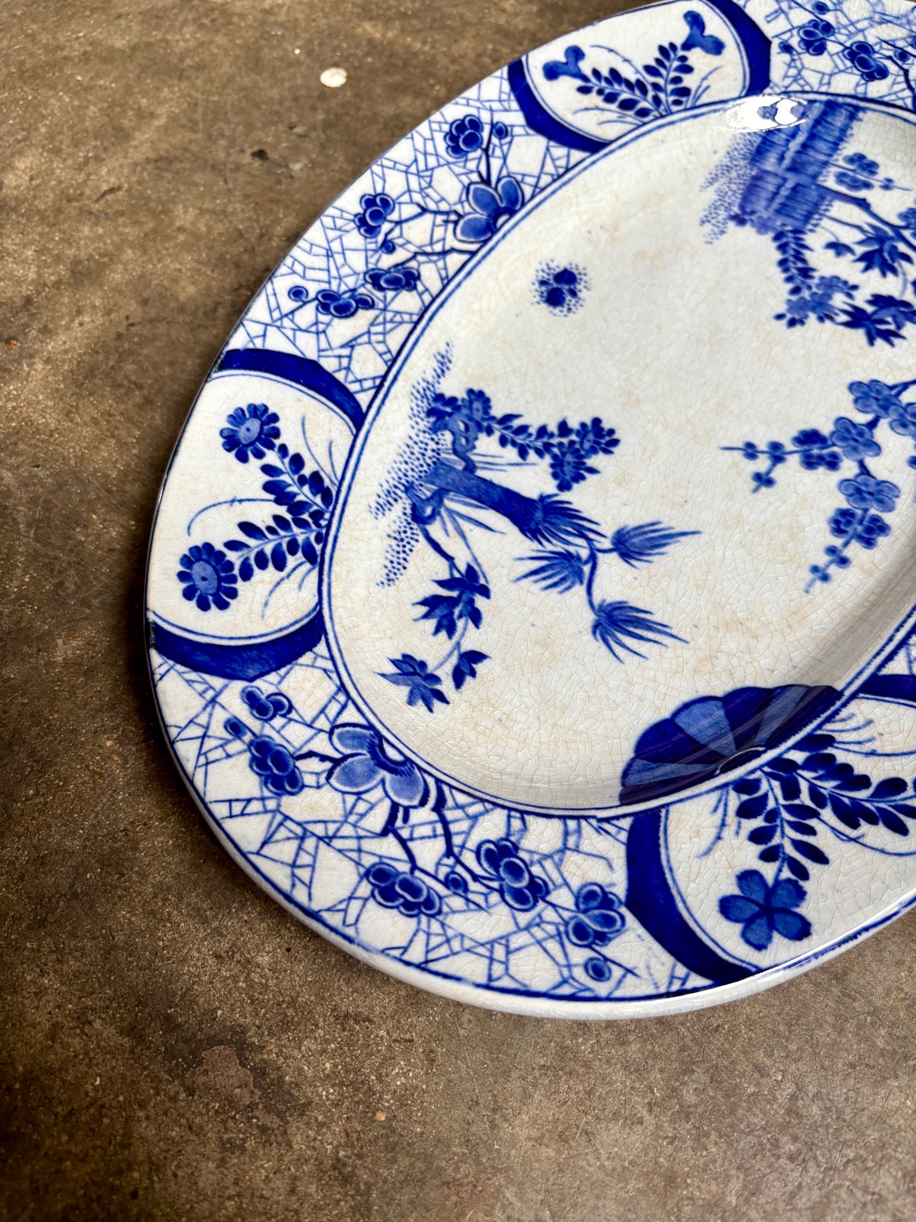 moyen-plat-ovale-creil-montereau-japon-monet-bleu-vaisselle-vintage-axs-design-paris-france