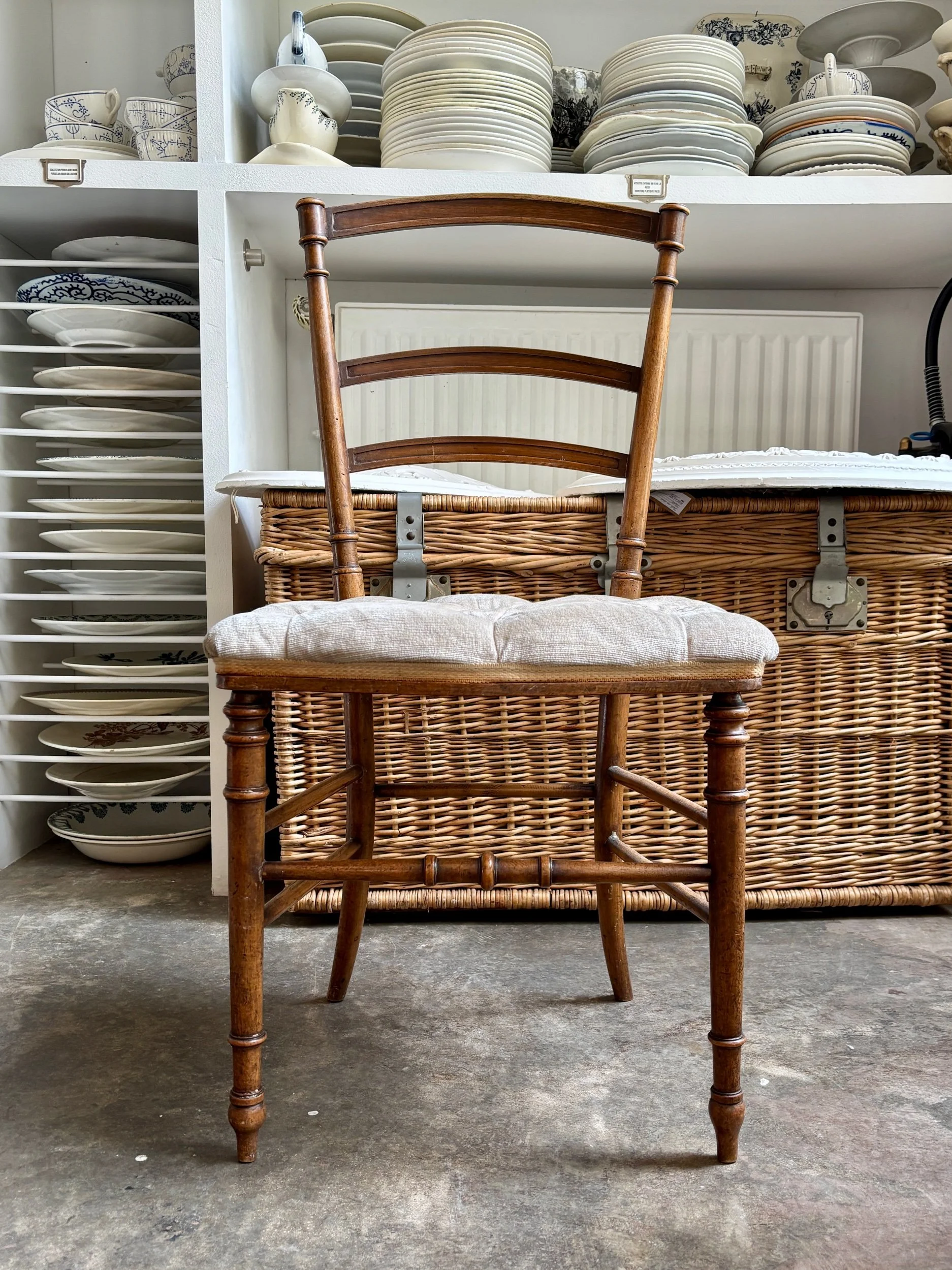 chaise-napoleon-iii-bois-fonce-coton-beige-assise-vintage-axs-design-paris-france