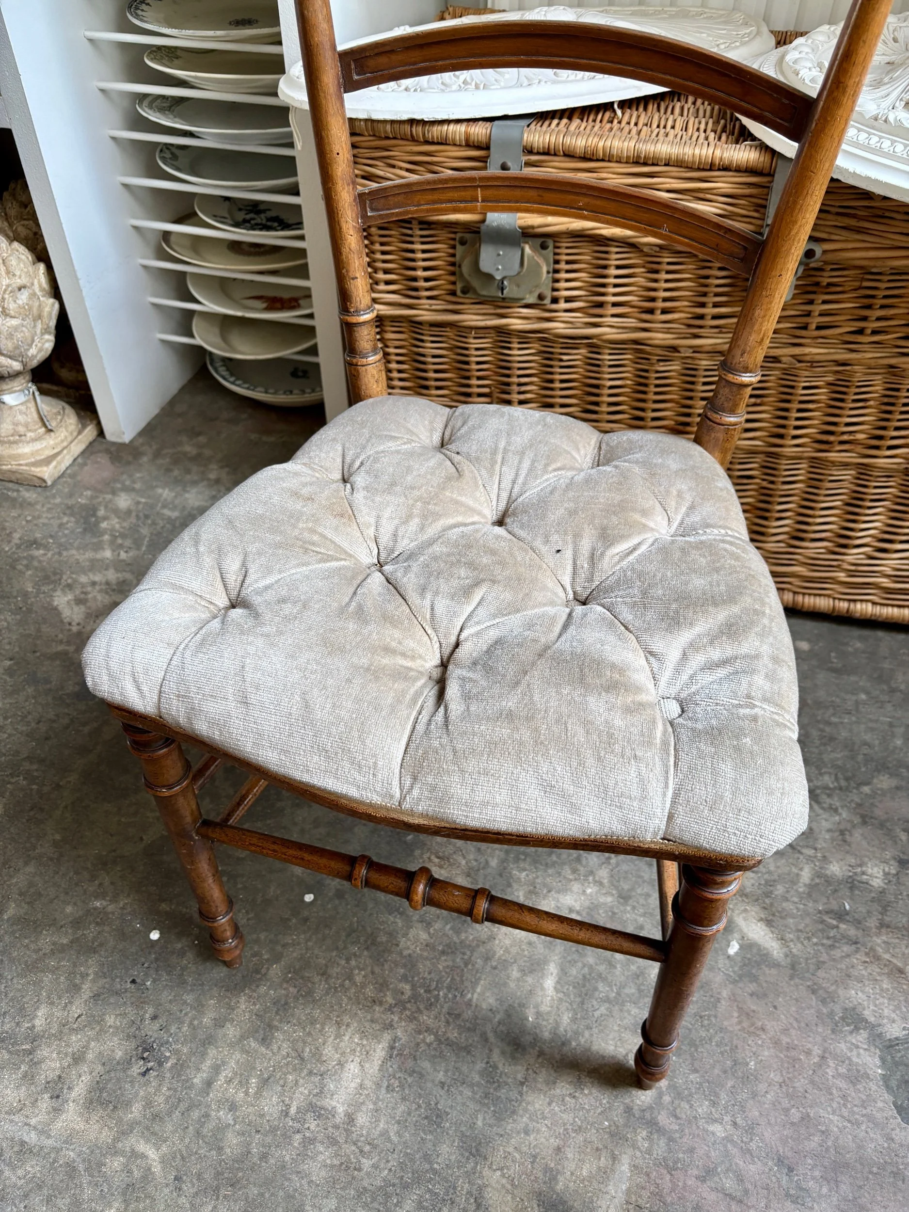 chaise-napoleon-iii-bois-fonce-coton-beige-assise-vintage-axs-design-paris-france