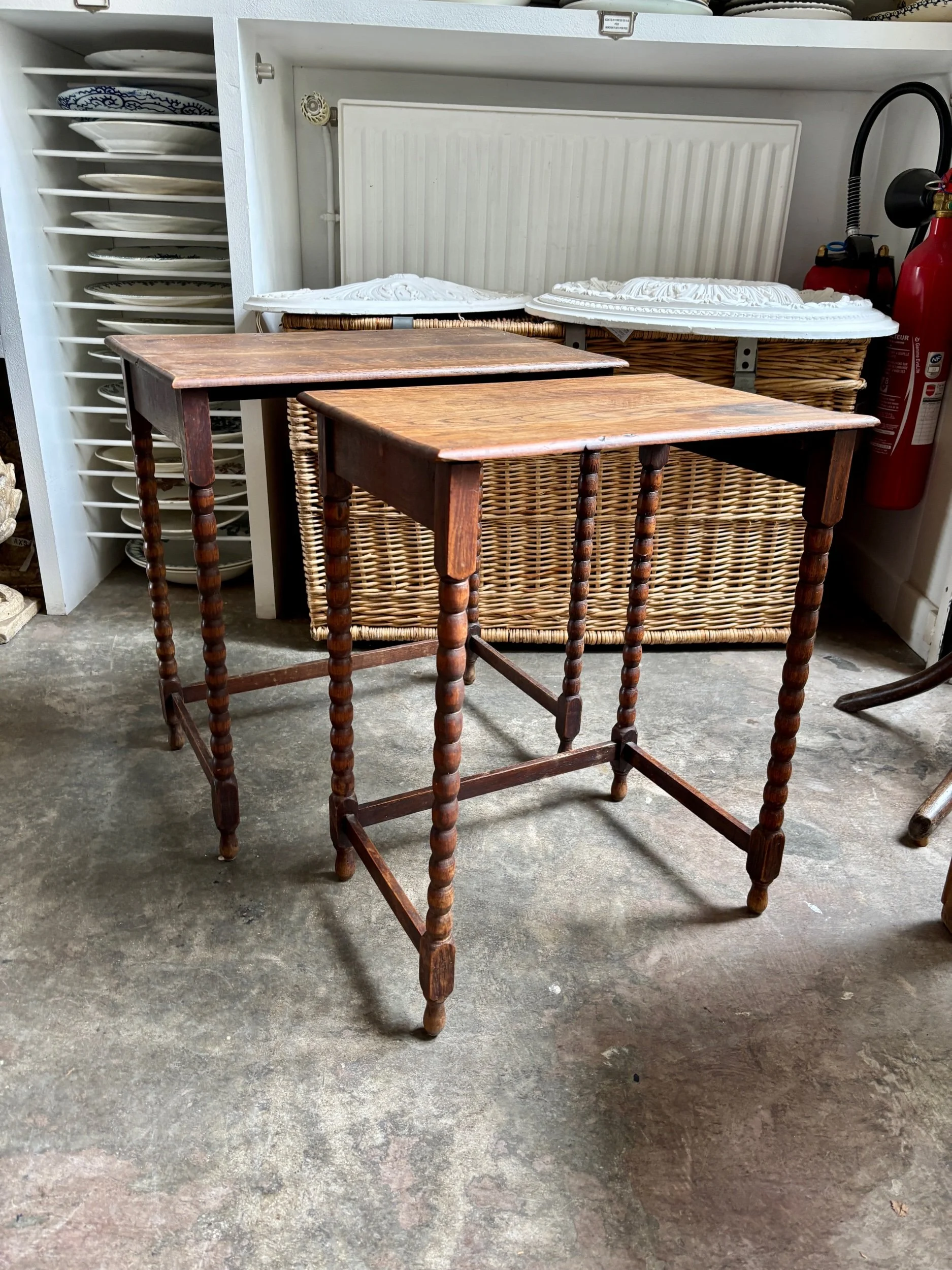 2-tables-gigognes-appoint-bois-chene-mobilier-vintage-axs-design-paris-france