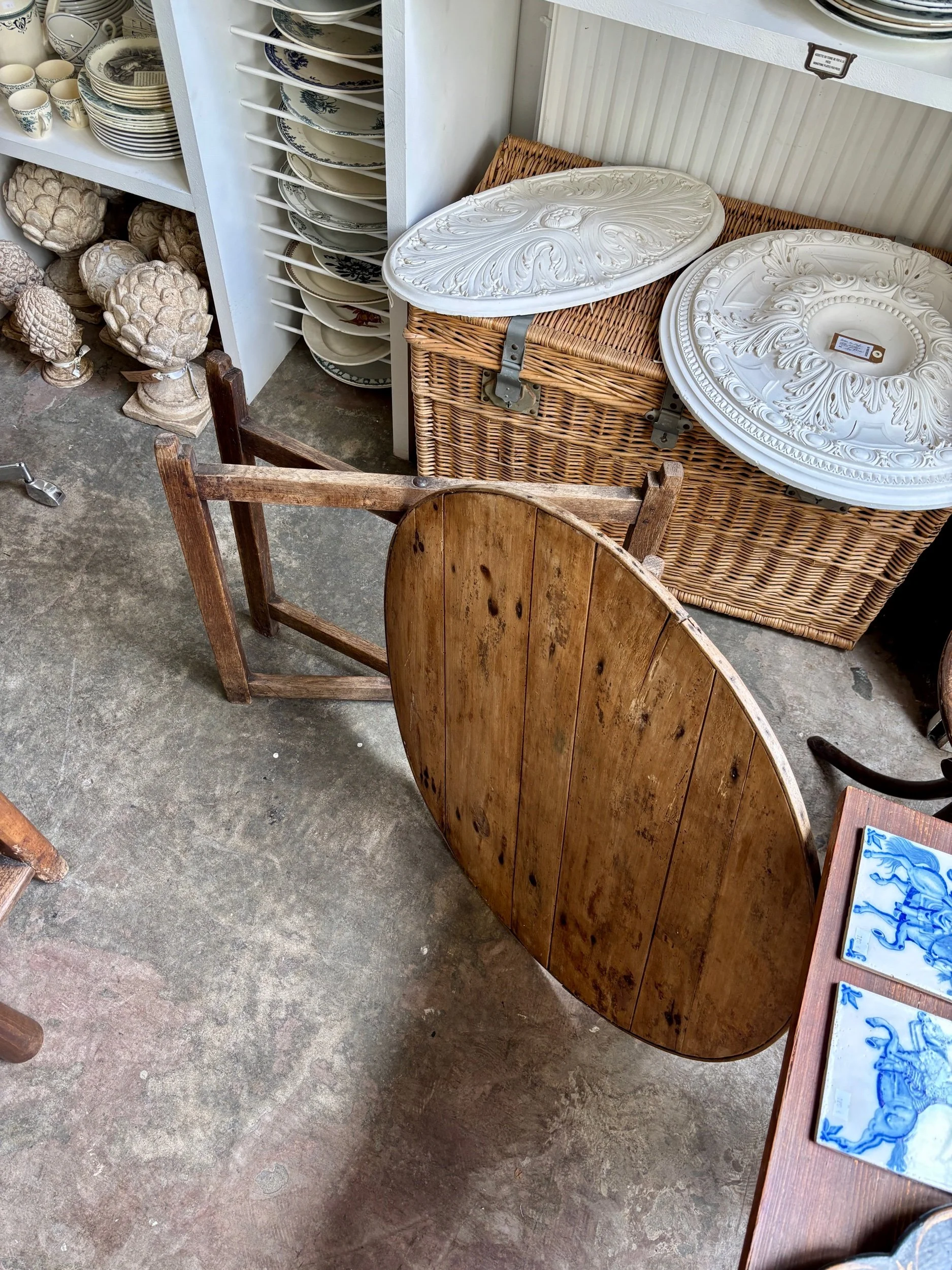 table-appoint-rond-bois-mobilier-vintage-axs-design-paris-france