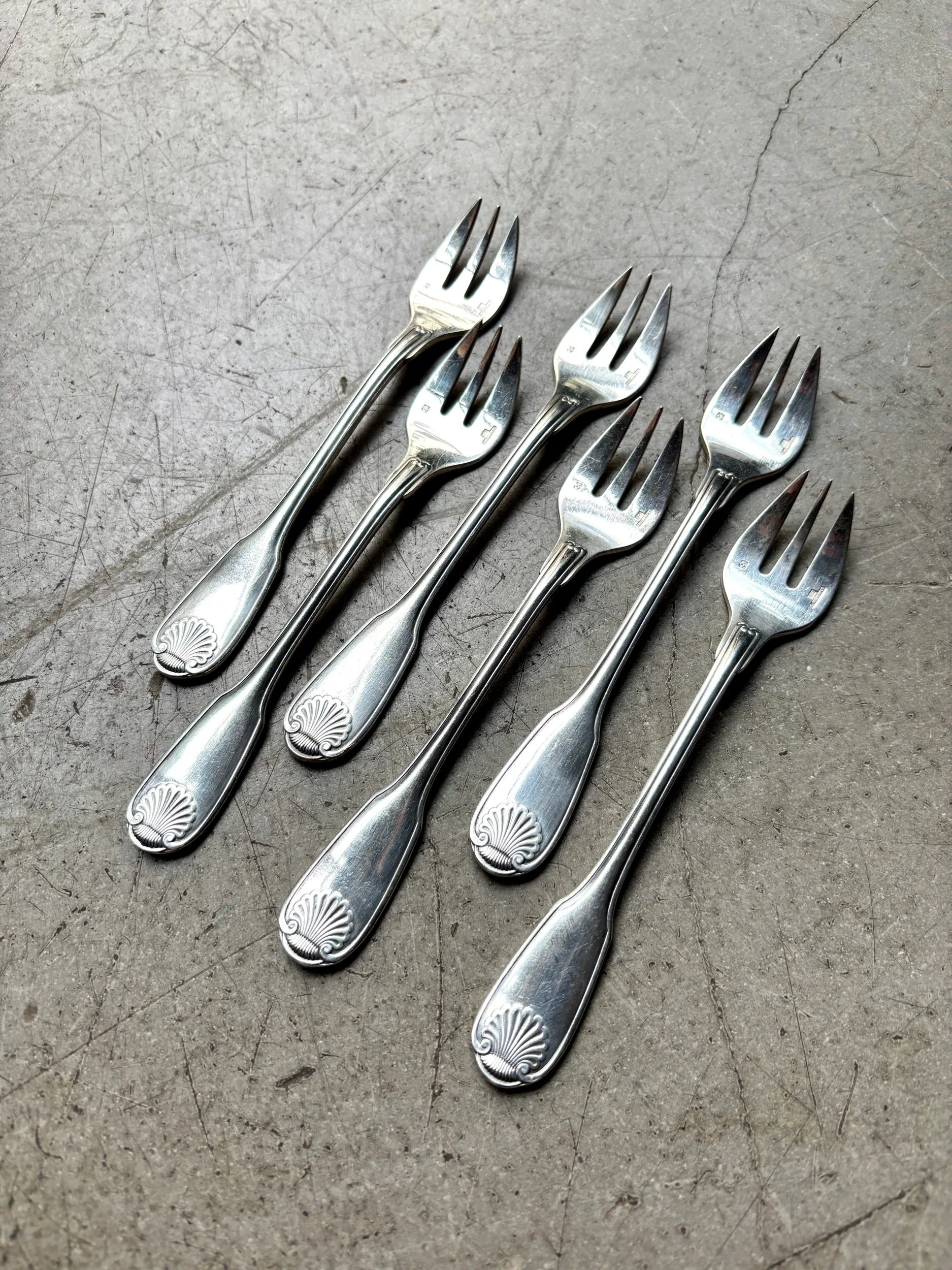 fourchettes-huitres-christofle-coquille-metal-argent-couvert-vintage-axs-design-paris-france