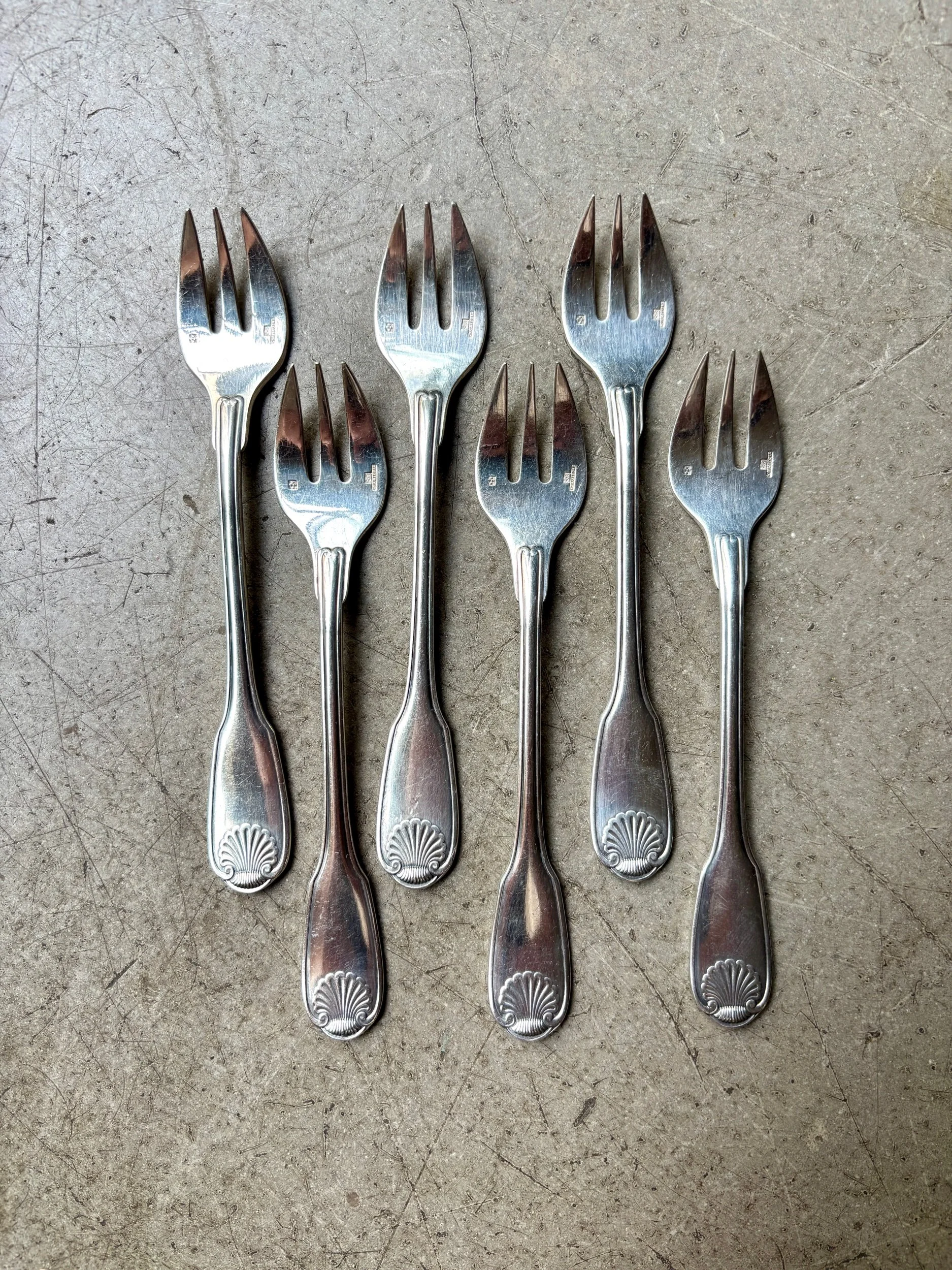 fourchettes-huitres-christofle-coquille-metal-argent-couvert-vintage-axs-design-paris-france