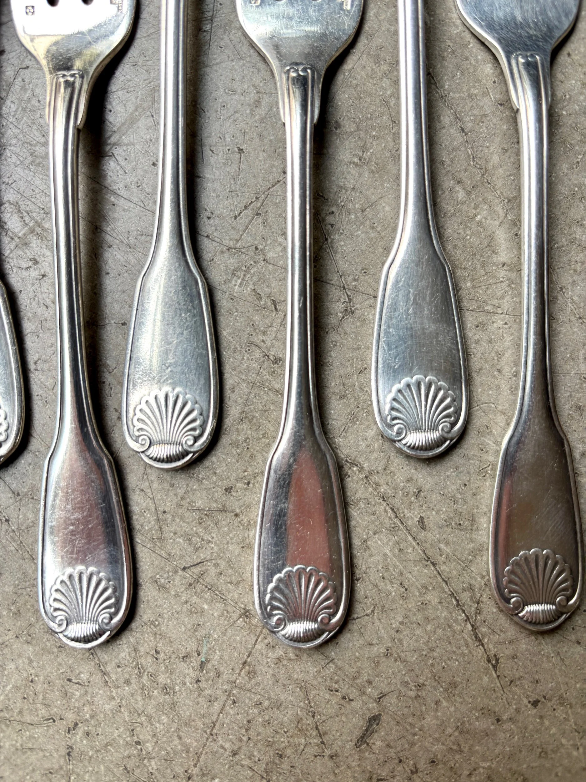 fourchettes-huitres-christofle-coquille-metal-argent-couvert-vintage-axs-design-paris-france