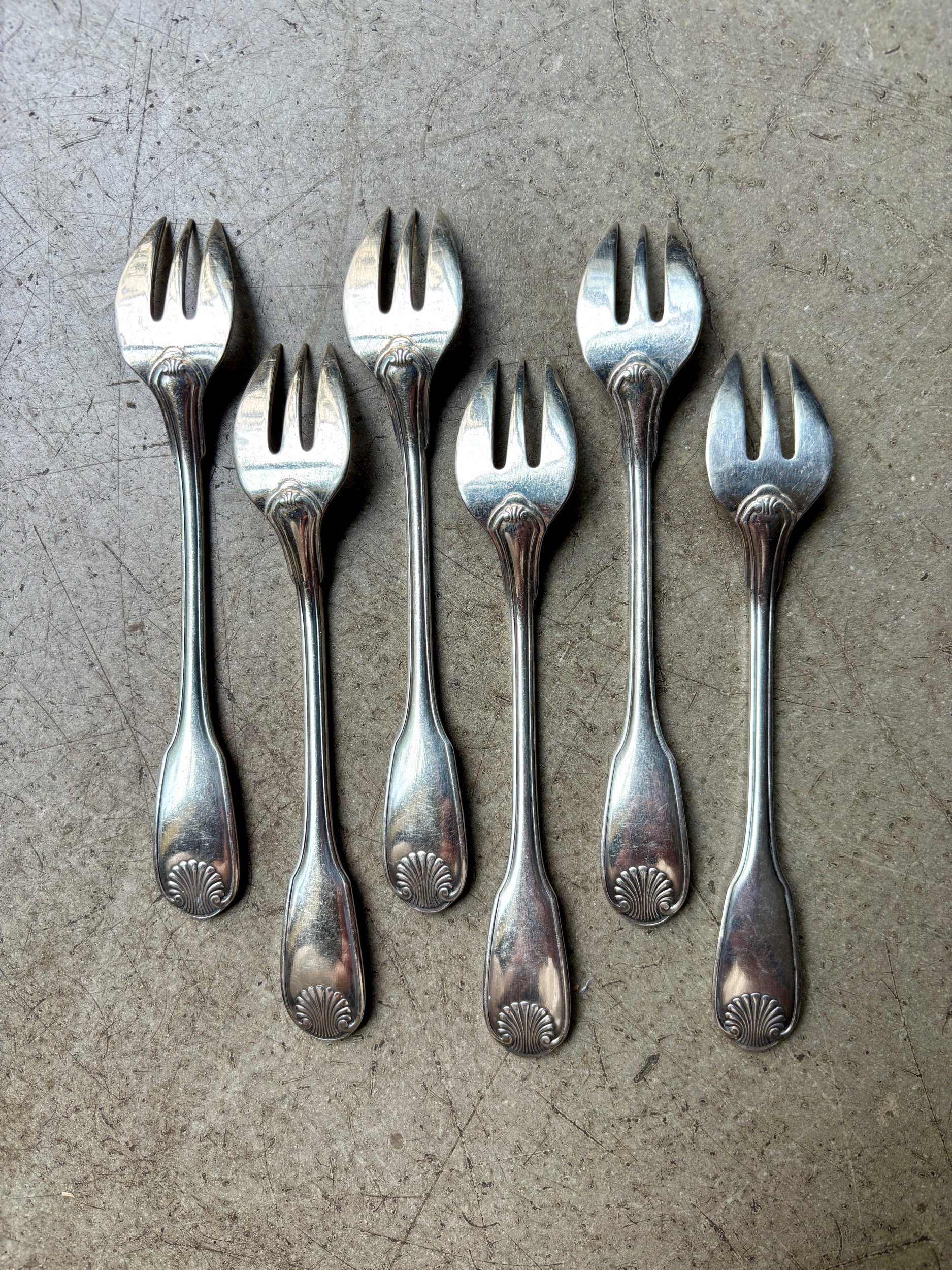 fourchettes-huitres-christofle-coquille-metal-argent-couvert-vintage-axs-design-paris-france