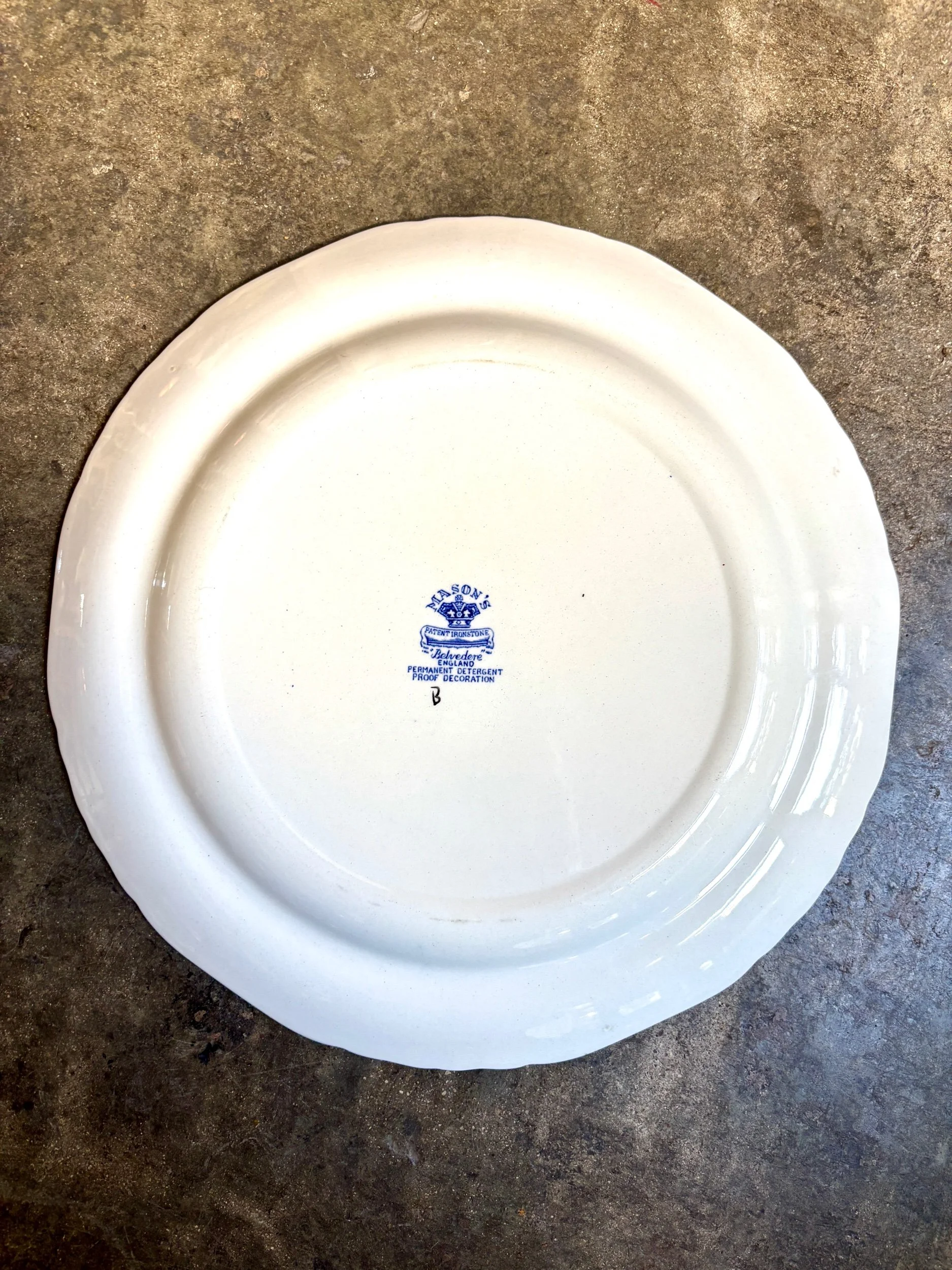 plat-rond-masons-belvedere-terre-fer-vaisselle-vintage-axs-design-paris-france