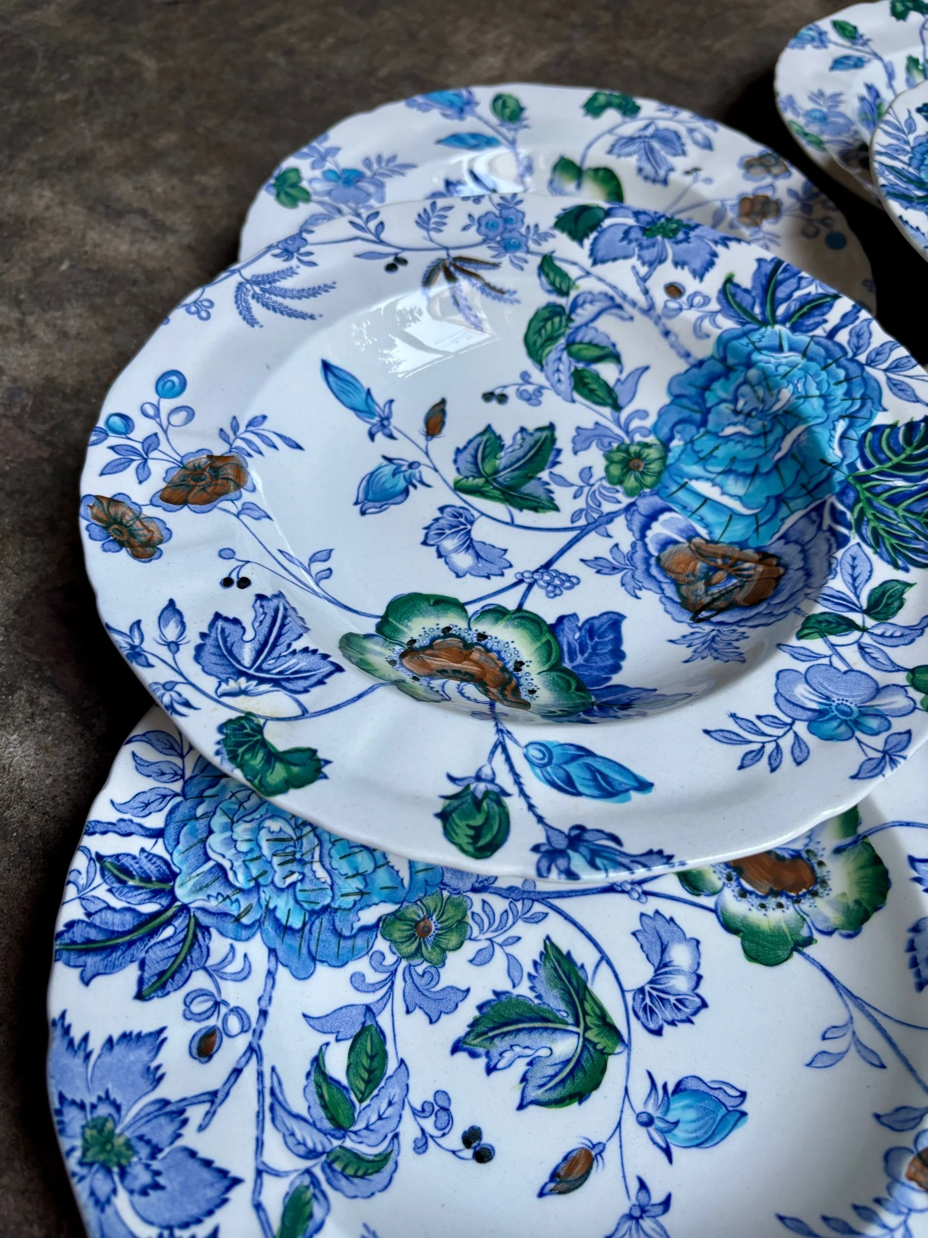 assiettes-creuses-masons-belvedere-terre-fer-vaisselle-vintage-axs-design-paris-france