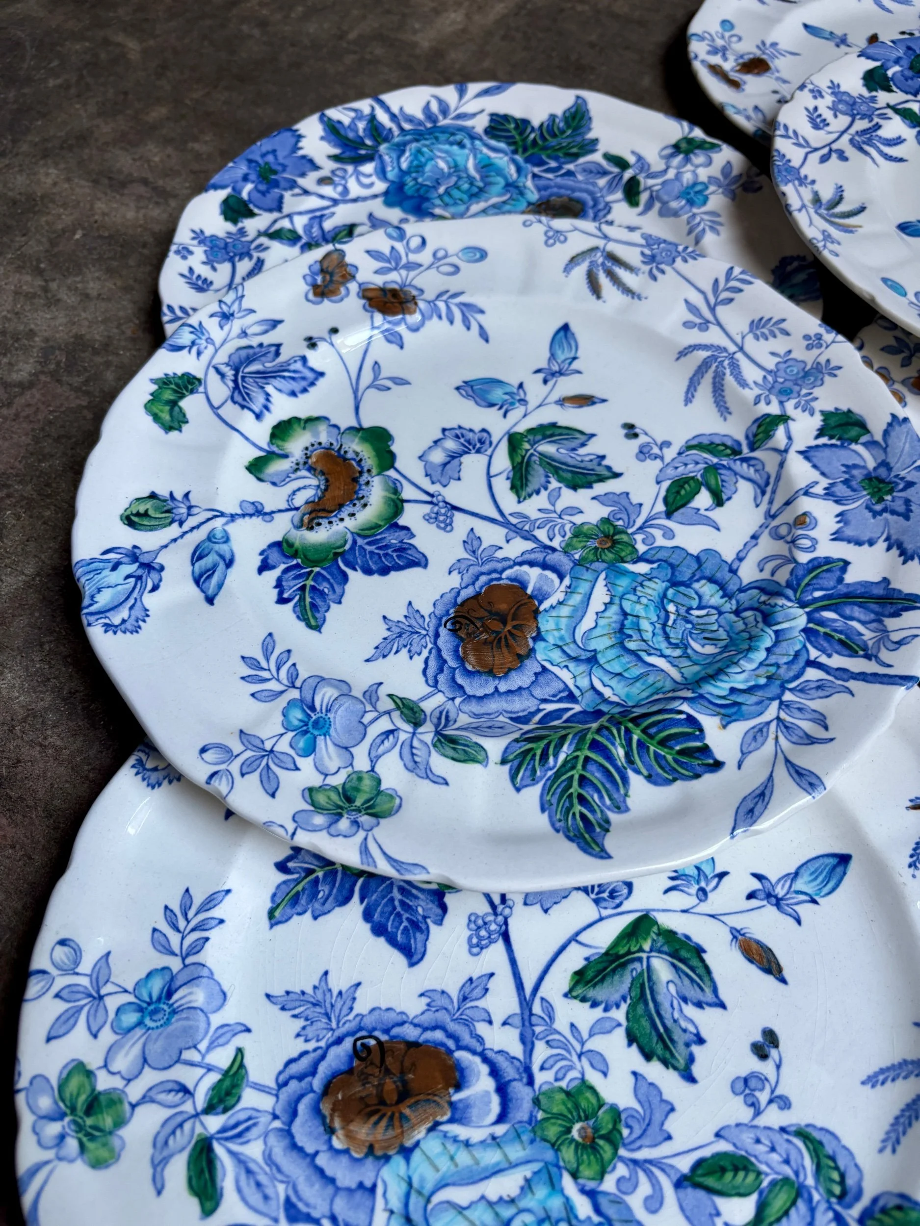 assiettes-plates-masons-belvedere-terre-fer-vaisselle-vintage-axs-design-paris-france