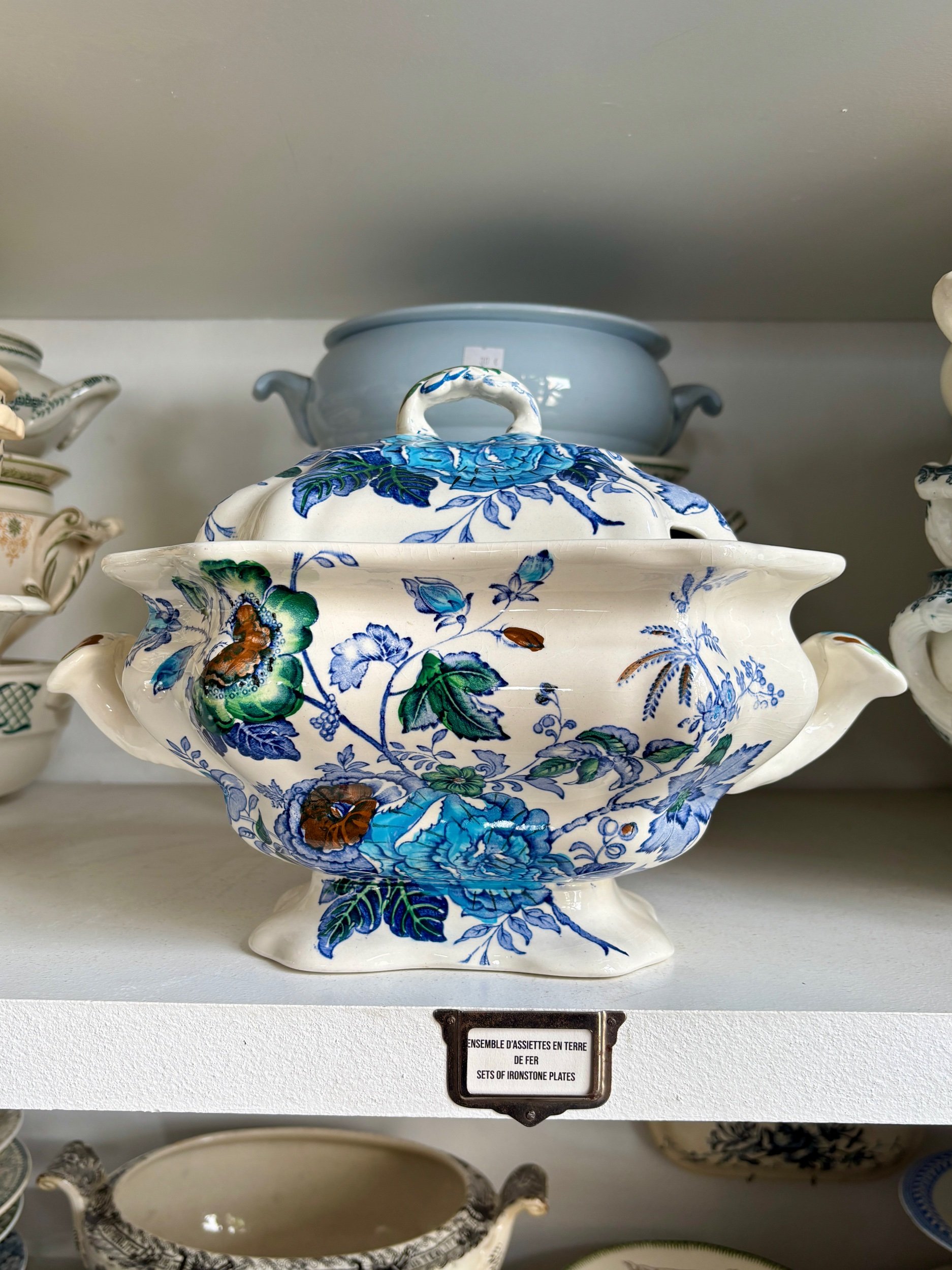 soupiere-masons-belvedere-terre-fer-vaisselle-vintage-axs-design-paris-france