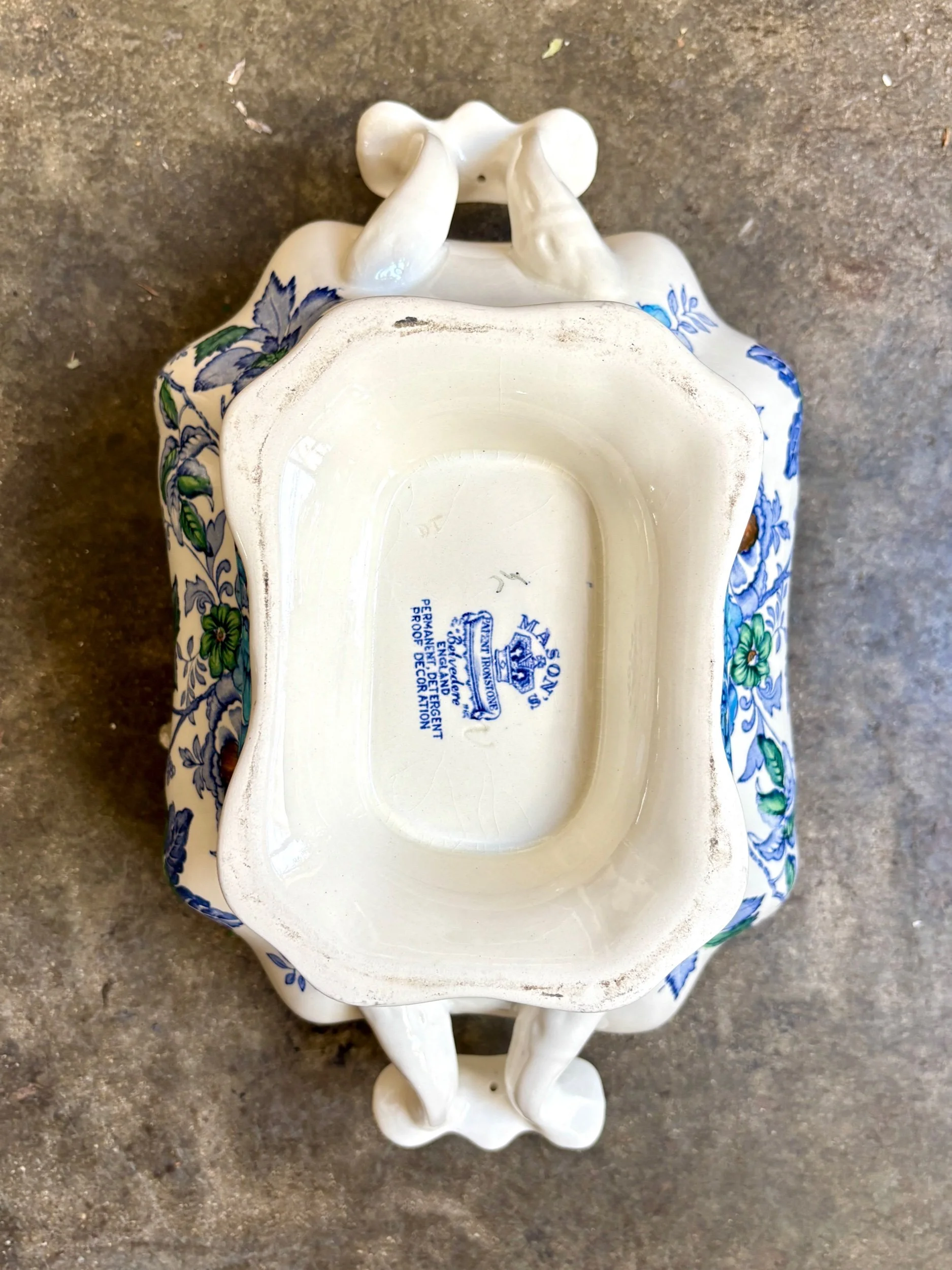 soupiere-masons-belvedere-terre-fer-vaisselle-vintage-axs-design-paris-france
