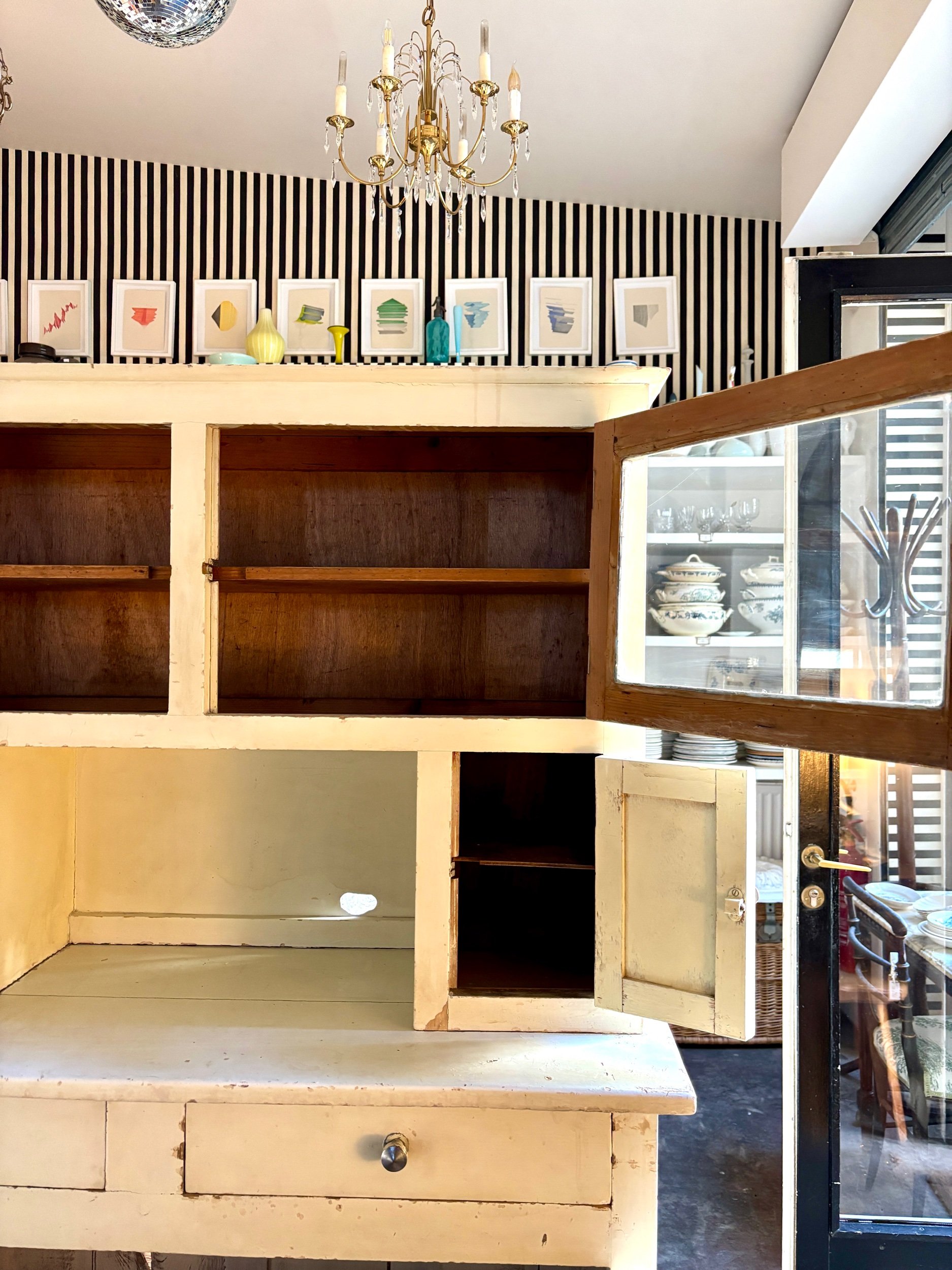 buffet-parisien-2-corps-bois-ecru-meuble-rangement-vintage-axs-design-paris-france