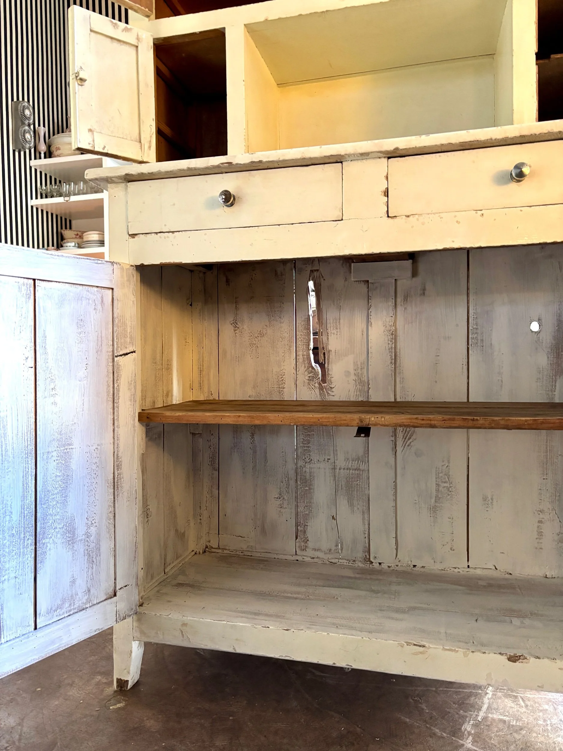 buffet-parisien-2-corps-bois-ecru-meuble-rangement-vintage-axs-design-paris-france