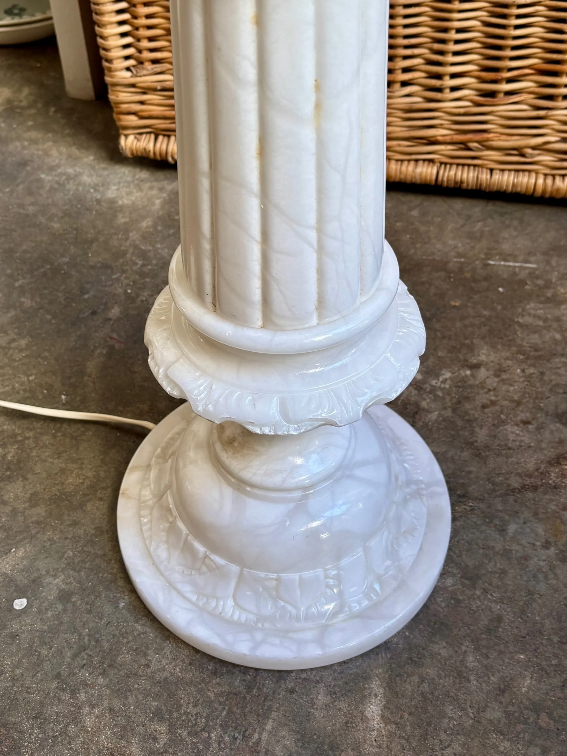 colonne-sellette-lumineuse-albatre-mobilier-vintage-axs-design-paris-france