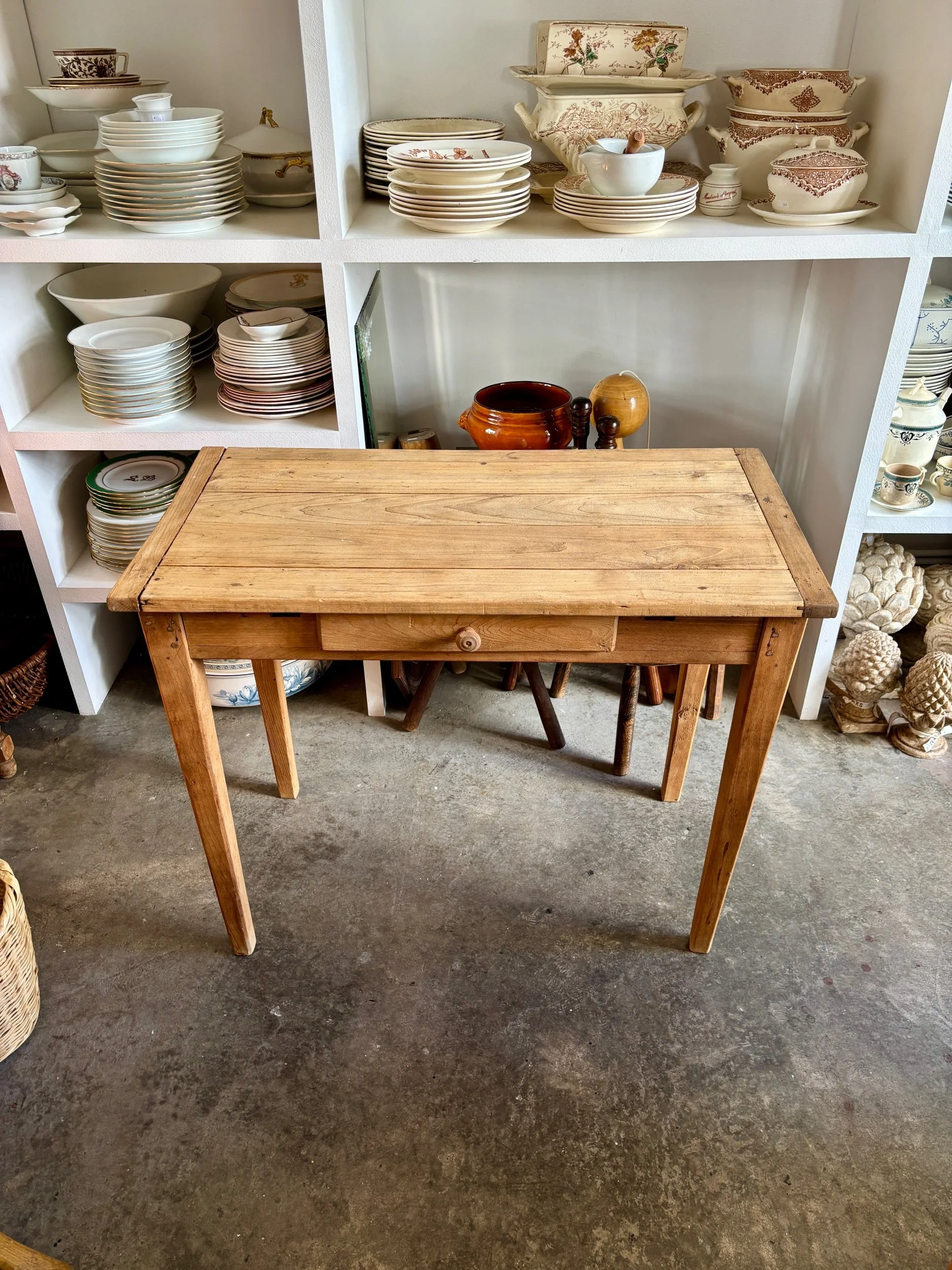 table-appoint-bureau-bois-clair-mobilier-vintage-axs-design-paris-france