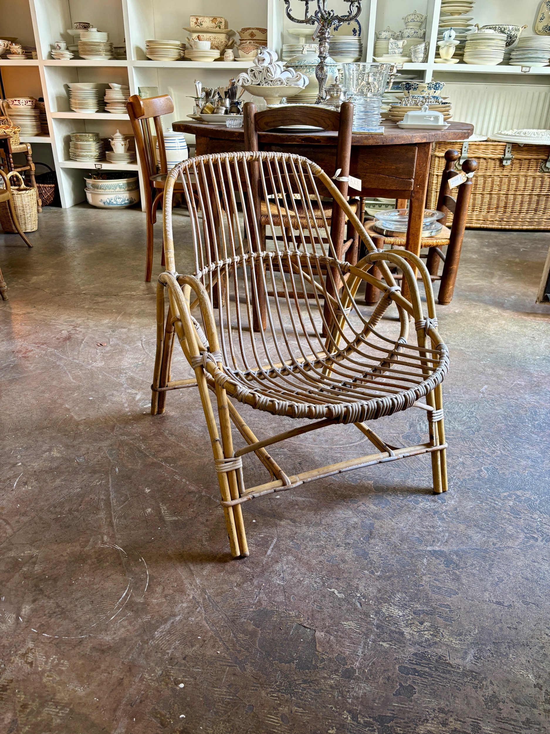 Fauteuil en rotin années 1960 n° 2