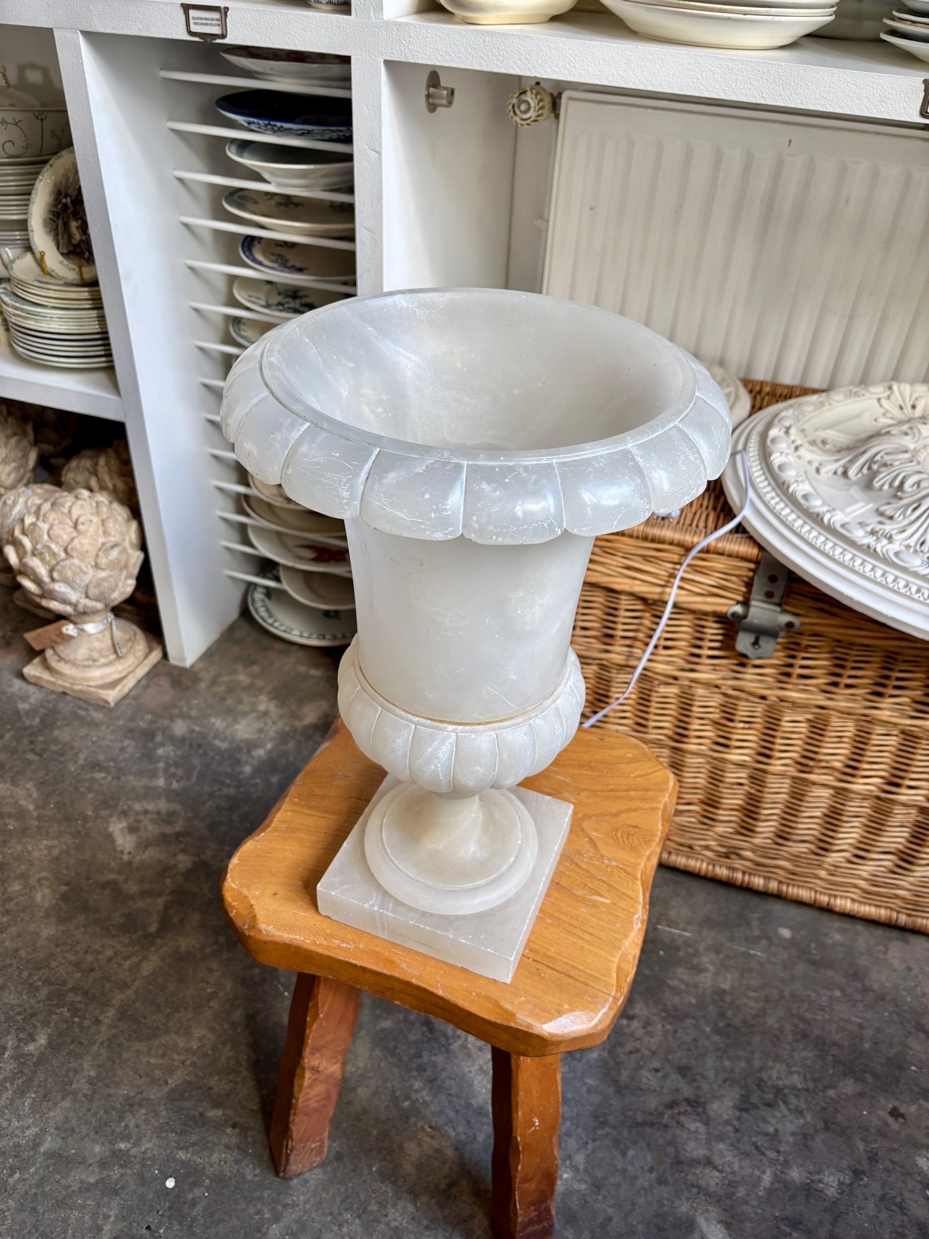lampe-medicis-albatre-marbre-blanc-luminaire-vintage-axs-design-paris-france