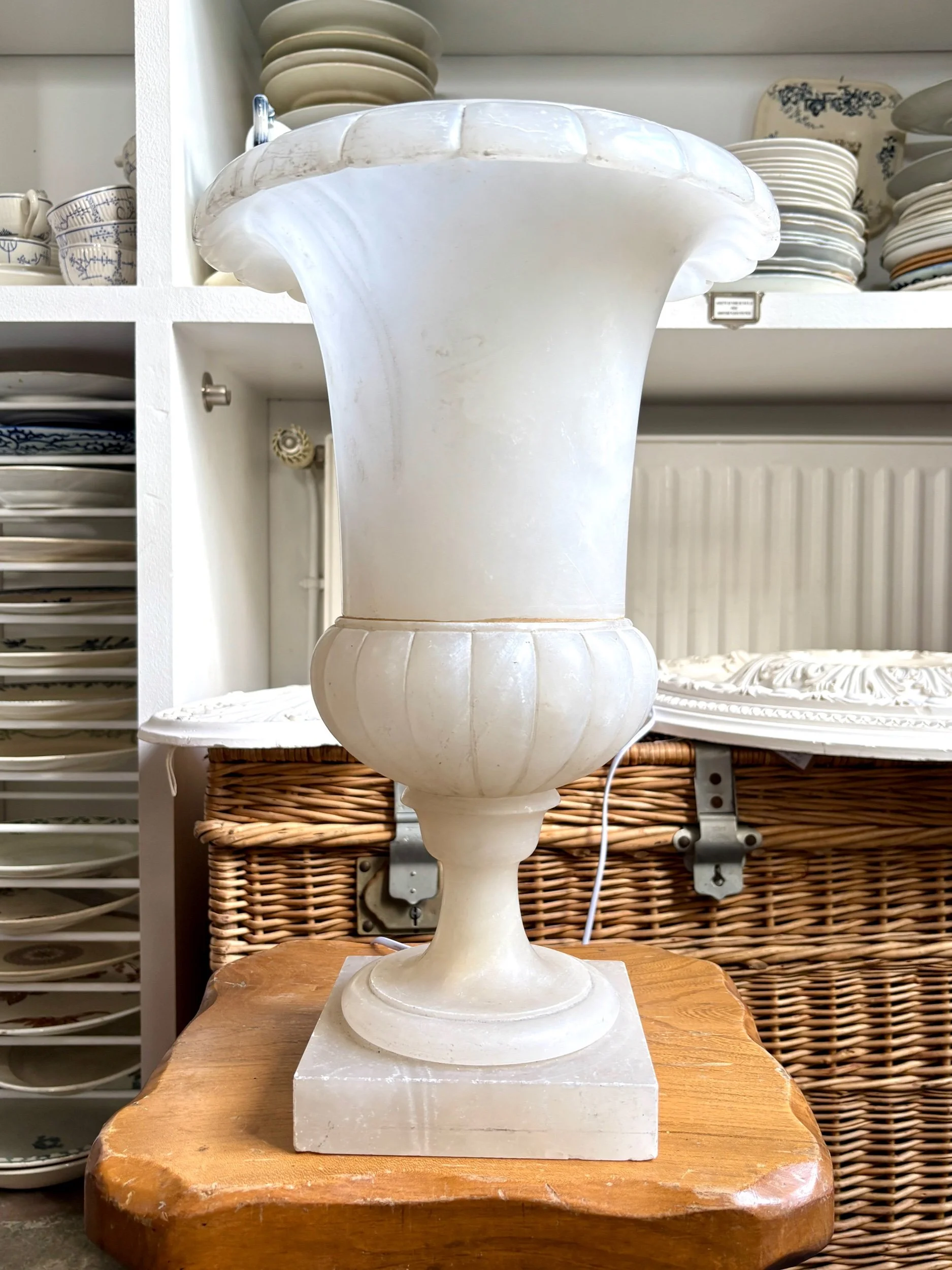 lampe-medicis-albatre-marbre-blanc-luminaire-vintage-axs-design-paris-france