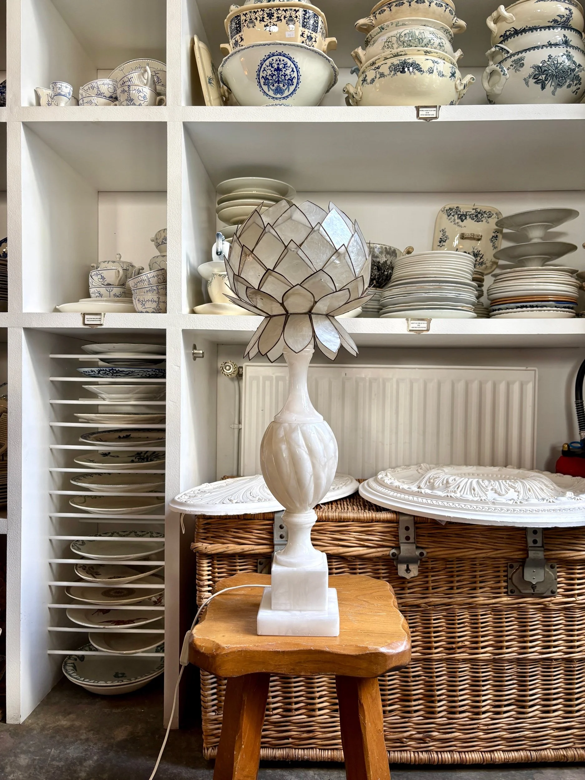 lampe-table-albatre-luminaire-vintage-axs-design-paris-france