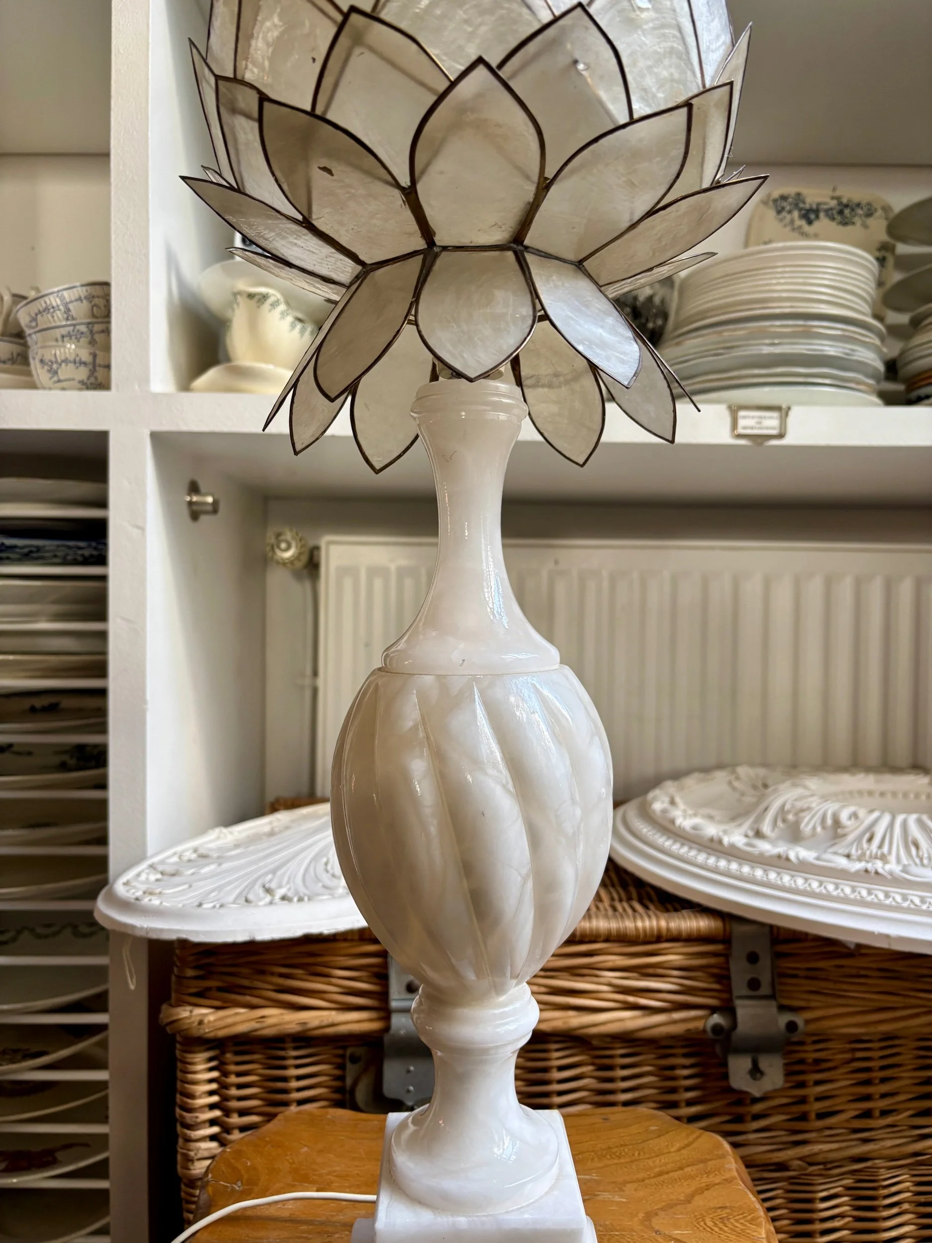 lampe-table-albatre-luminaire-vintage-axs-design-paris-france