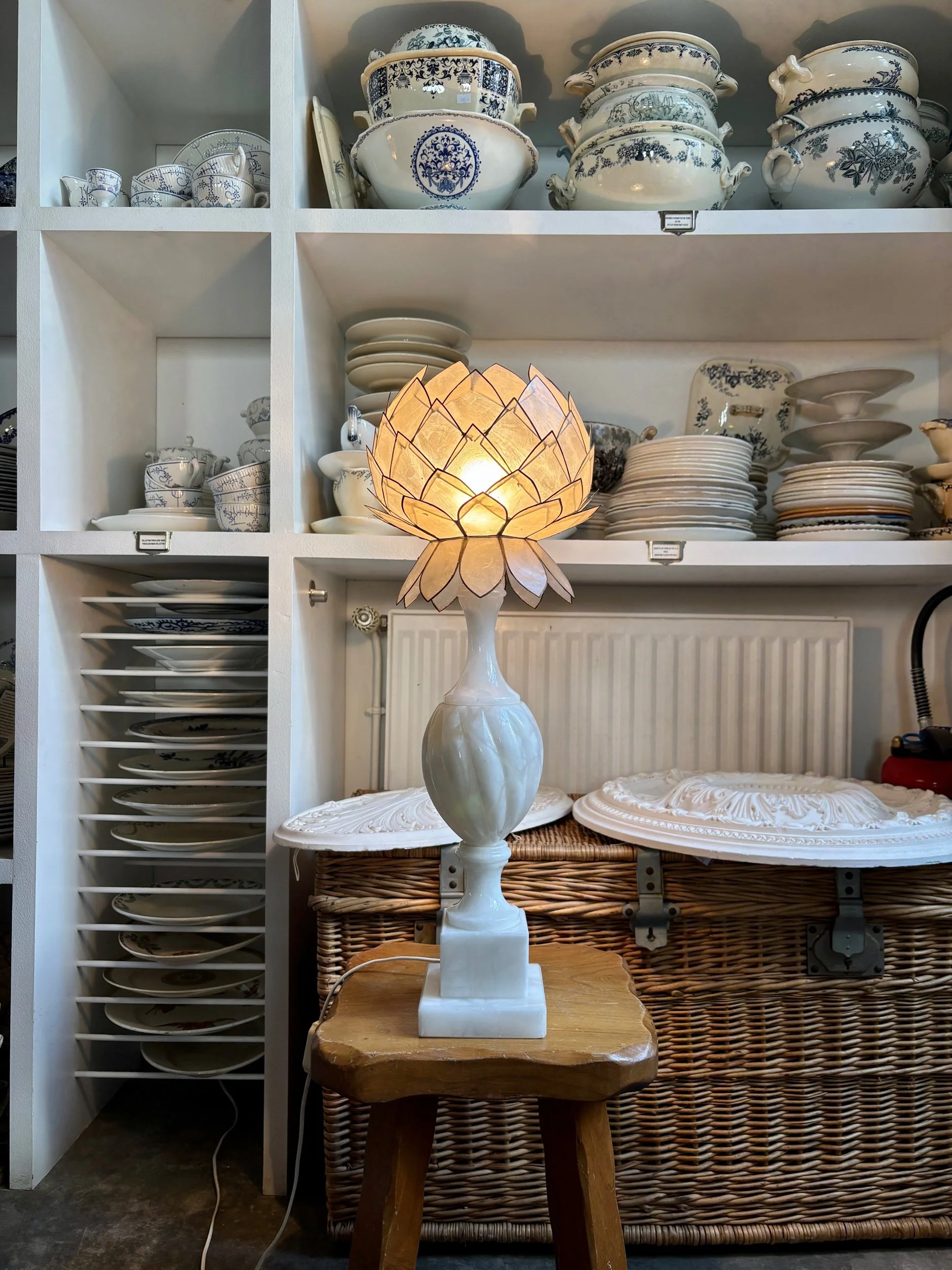 lampe-table-albatre-luminaire-vintage-axs-design-paris-france