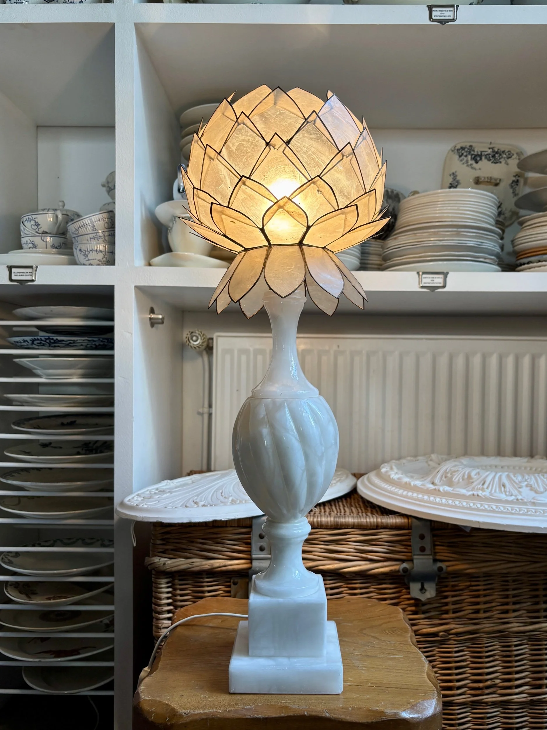 lampe-table-albatre-luminaire-vintage-axs-design-paris-france