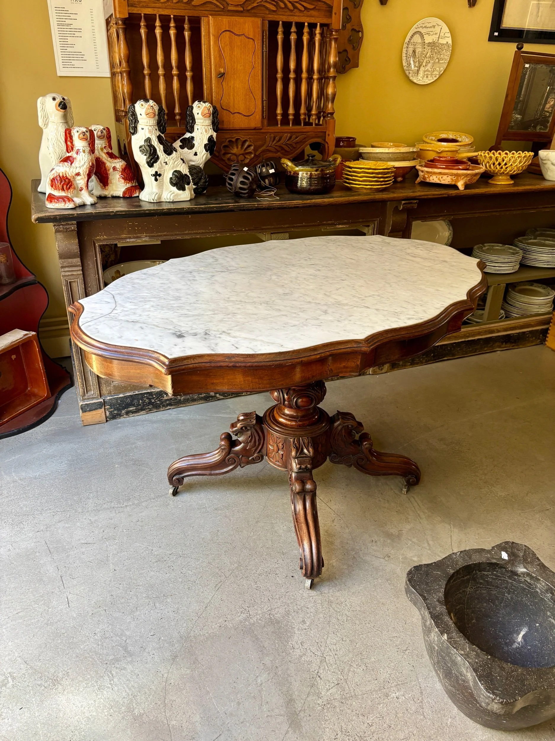 table-violon-bois-sculpte-marbre-meuble-vintage-axs-design-paris-france
