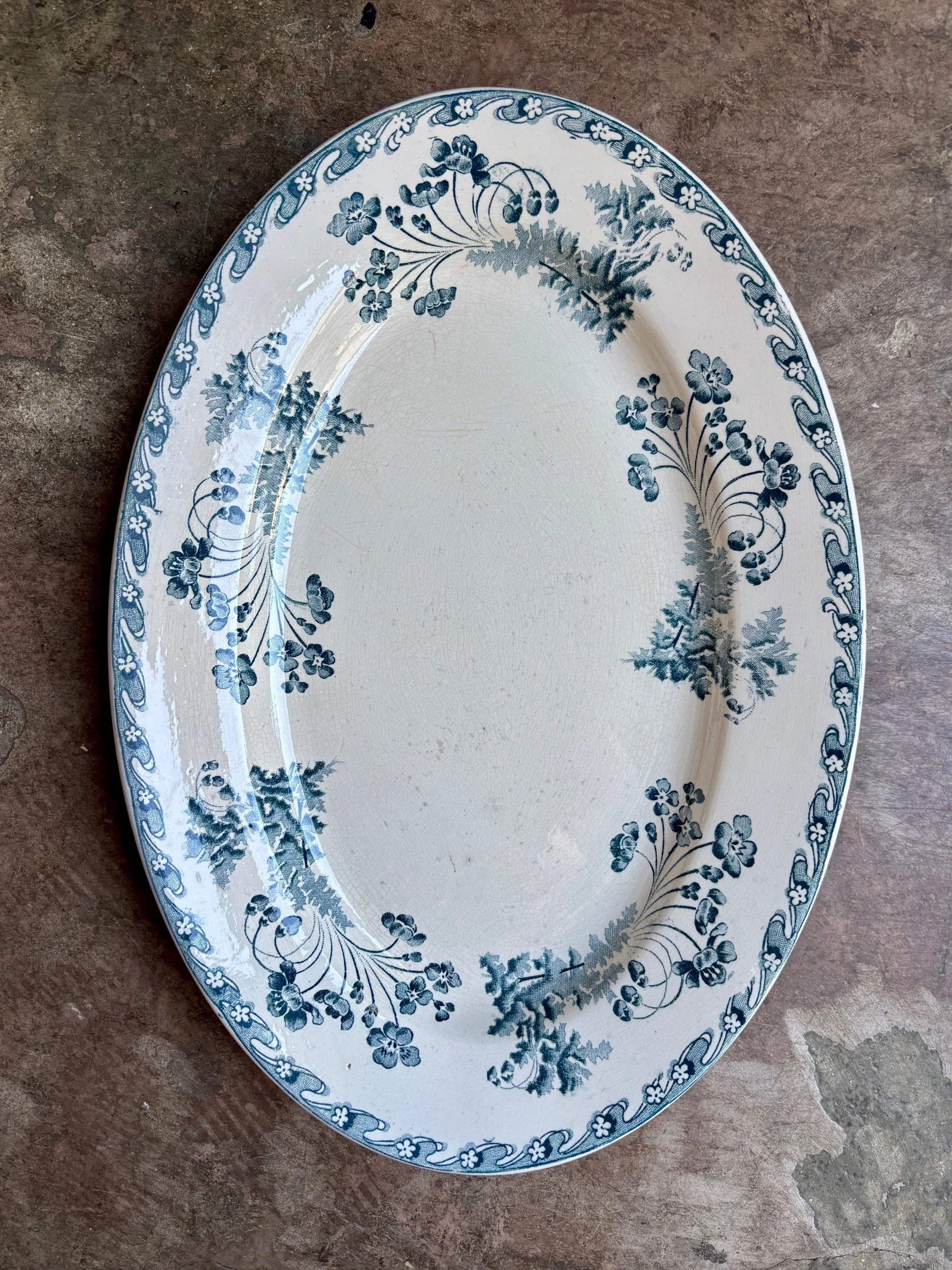 plat-ovale-longwy-chartres-terre-fer-bleu-vaisselle-vintage-axs-design-paris-france