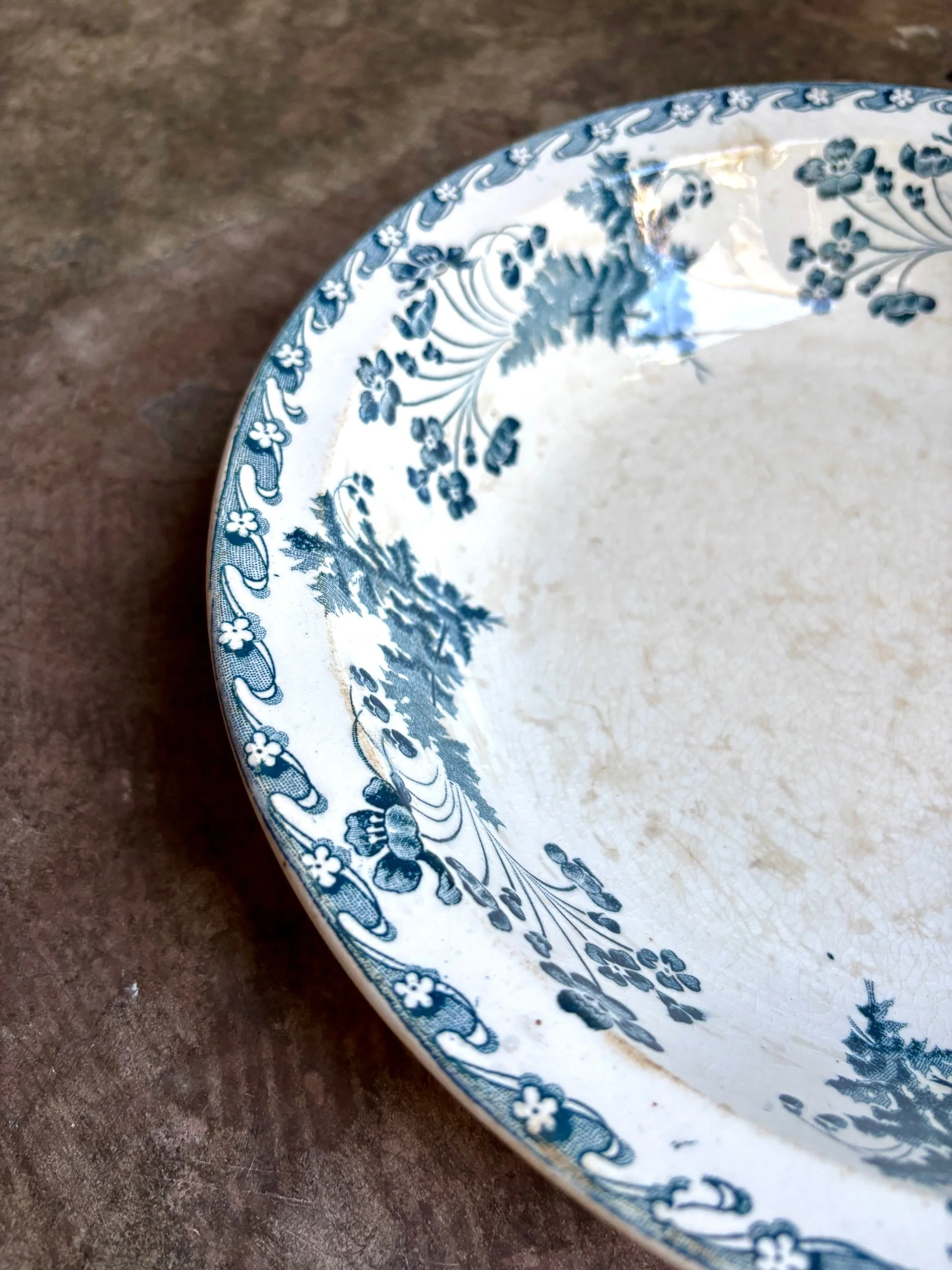plat-rond-creux-longwy-chartres-terre-fer-bleu-vaisselle-vintage-axs-design-paris-france