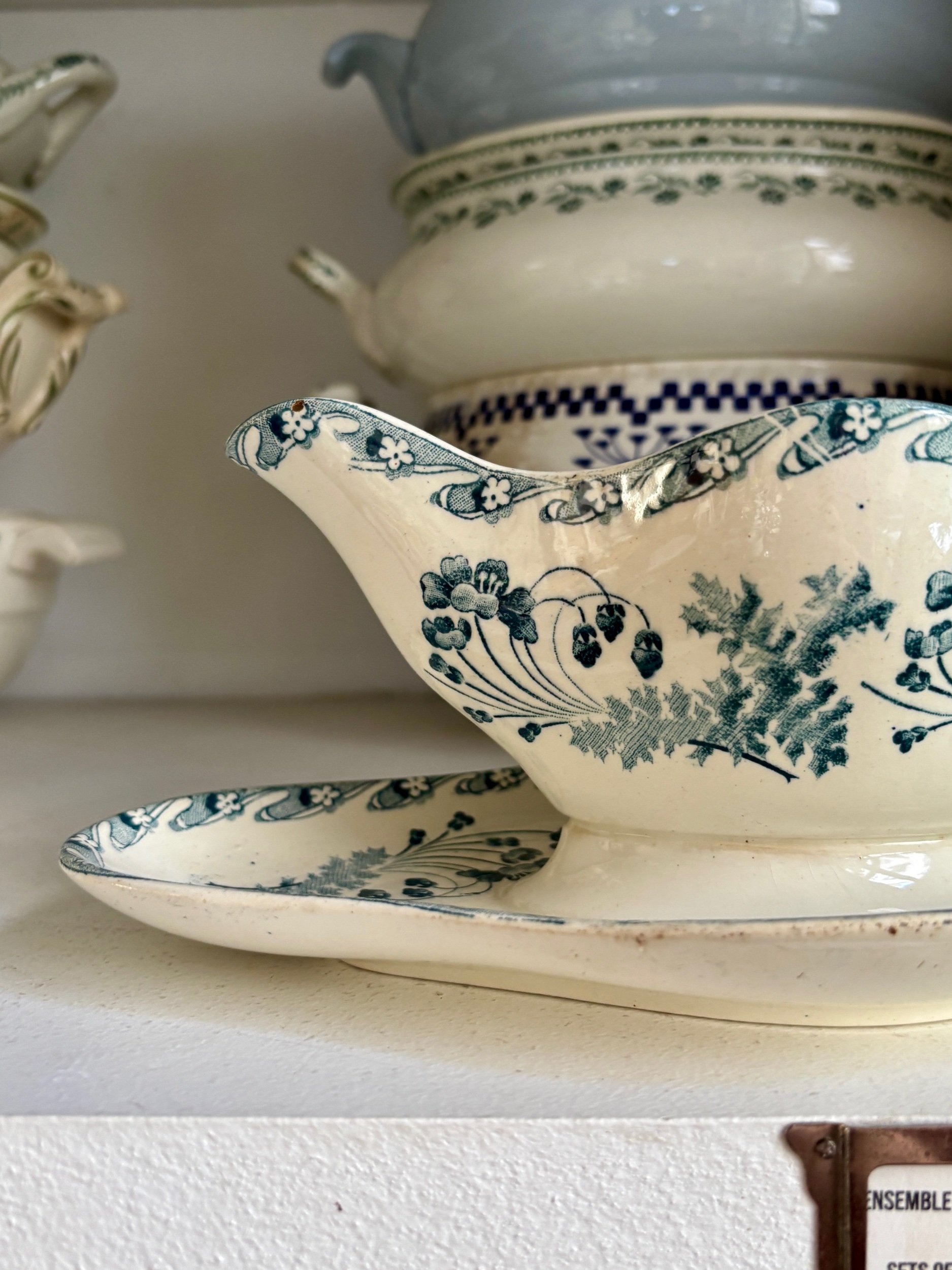 sauciere-longwy-chartres-terre-fer-bleu-vaisselle-vintage-axs-design-paris-france