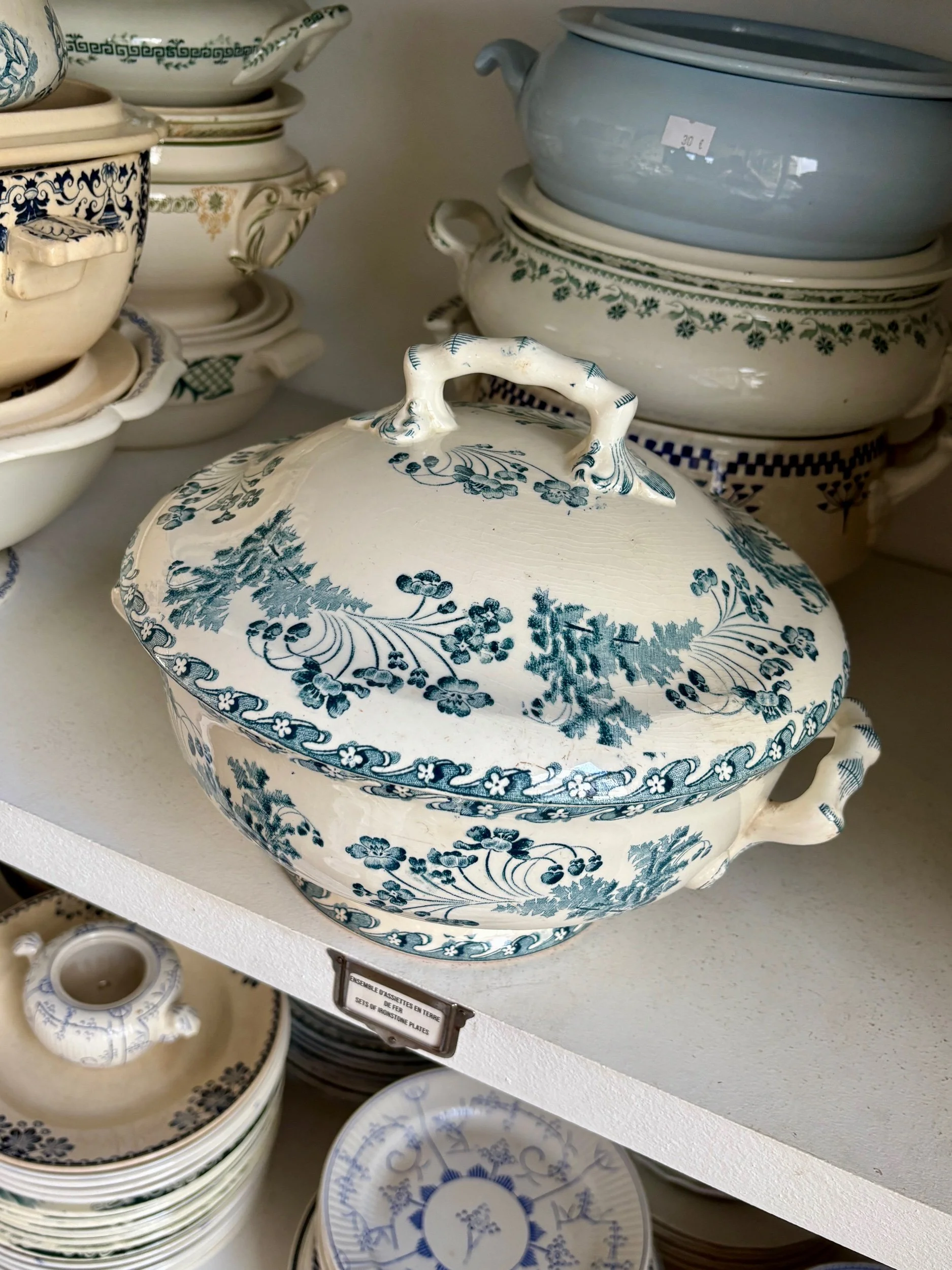 soupiere-longwy-chartres-terre-fer-bleu-vaisselle-vintage-axs-design-paris-france