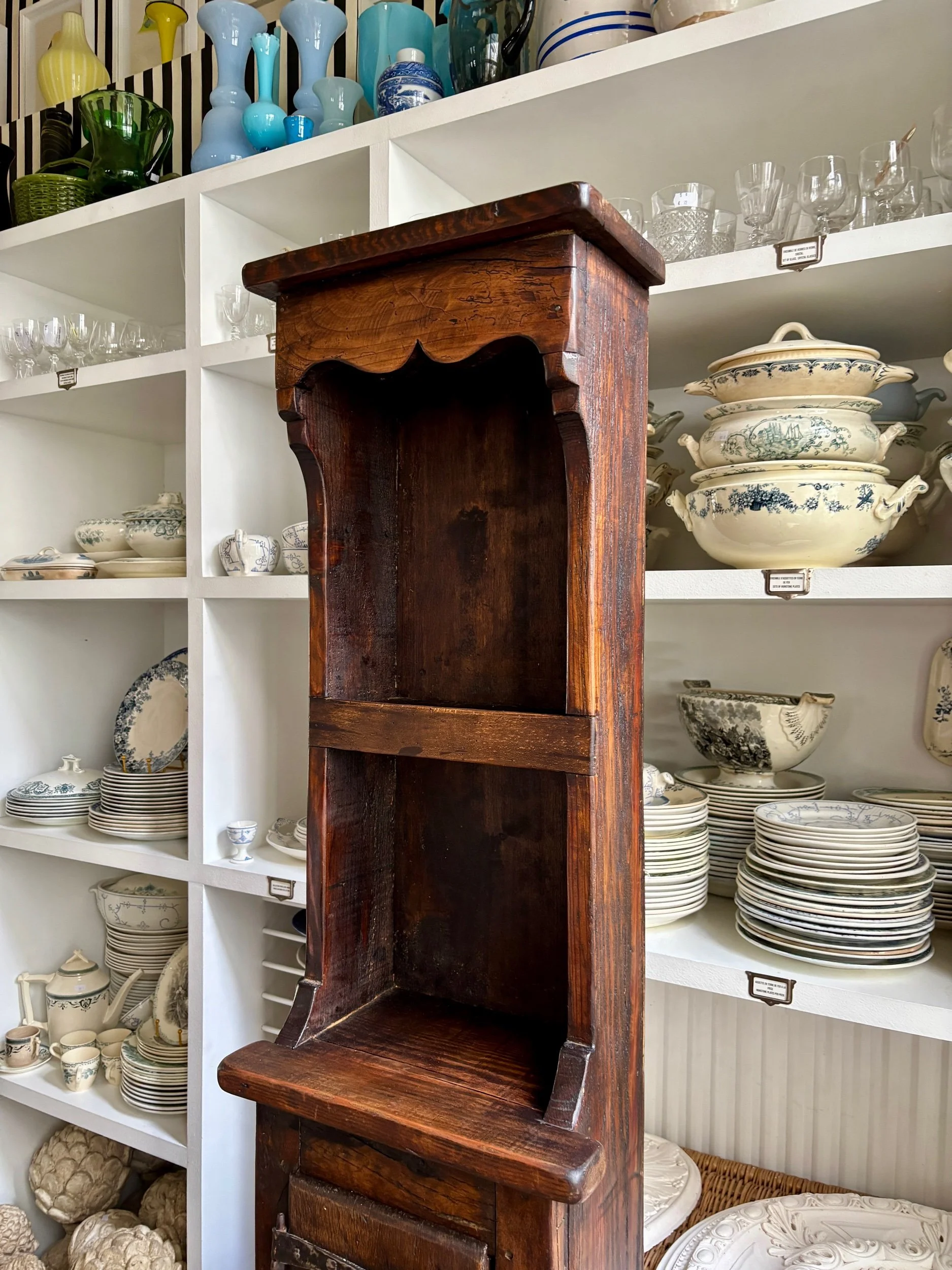 meuble-rangement-bois-fonce-antiquite-vintage-axs-design-paris-france