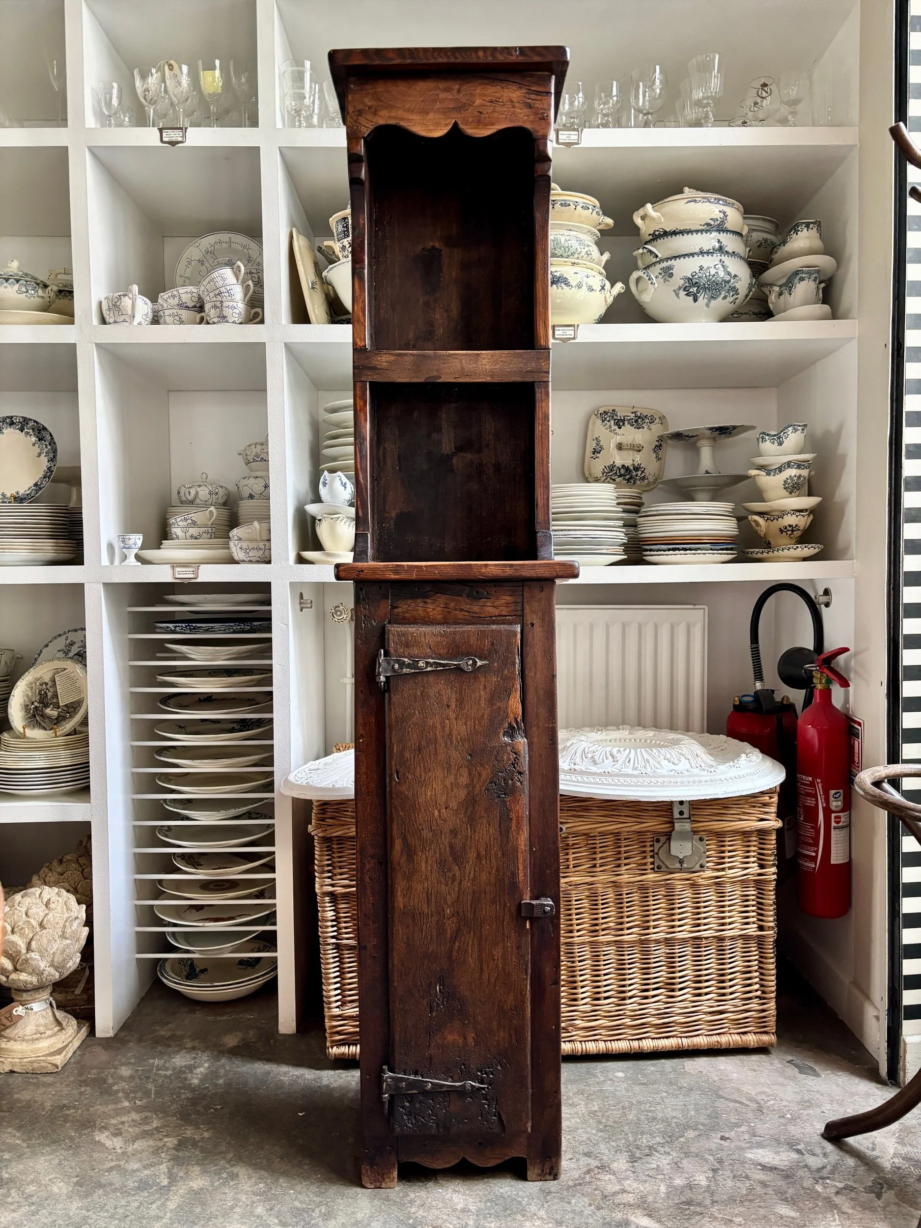 meuble-rangement-bois-fonce-antiquite-vintage-axs-design-paris-france