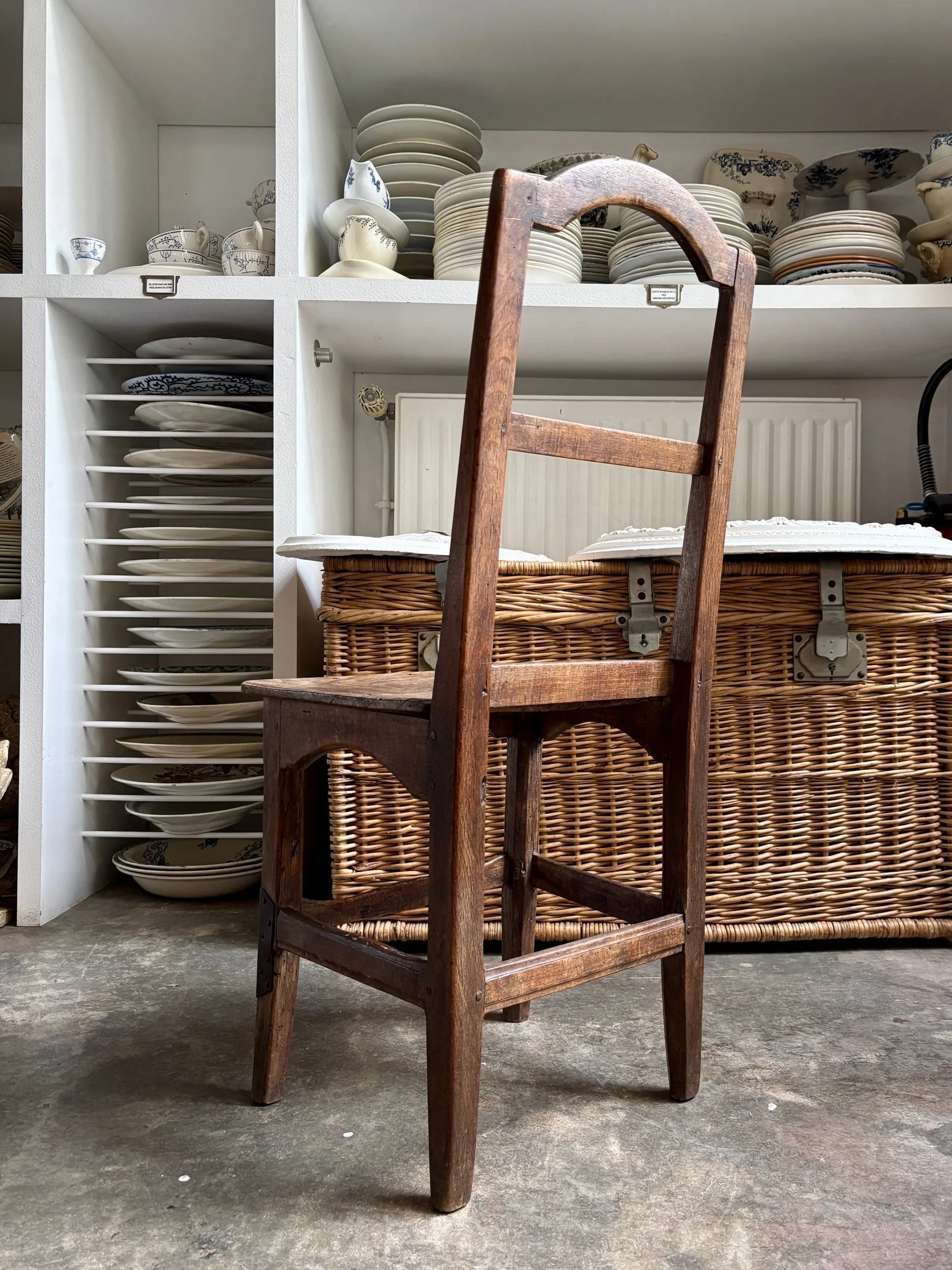 chaise-lorraine-bois-fonce-assise-vintage-axs-design-paris-france