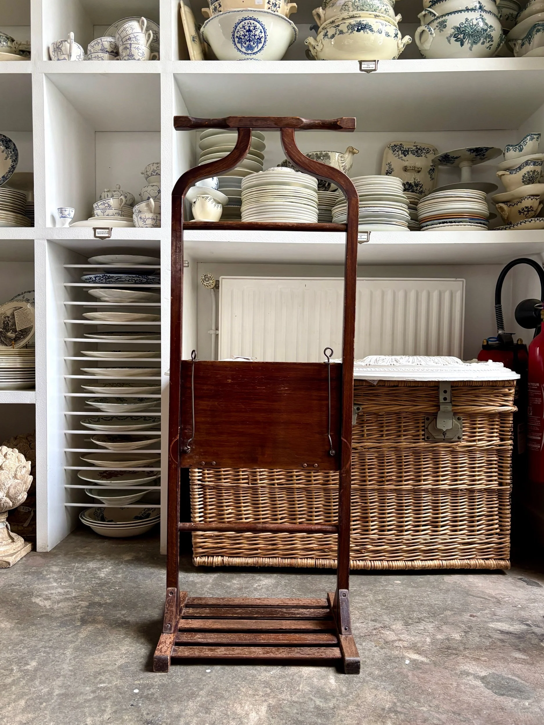 valet-chambre-angleterre-bois-meuble-vintage-axs-design-paris-france