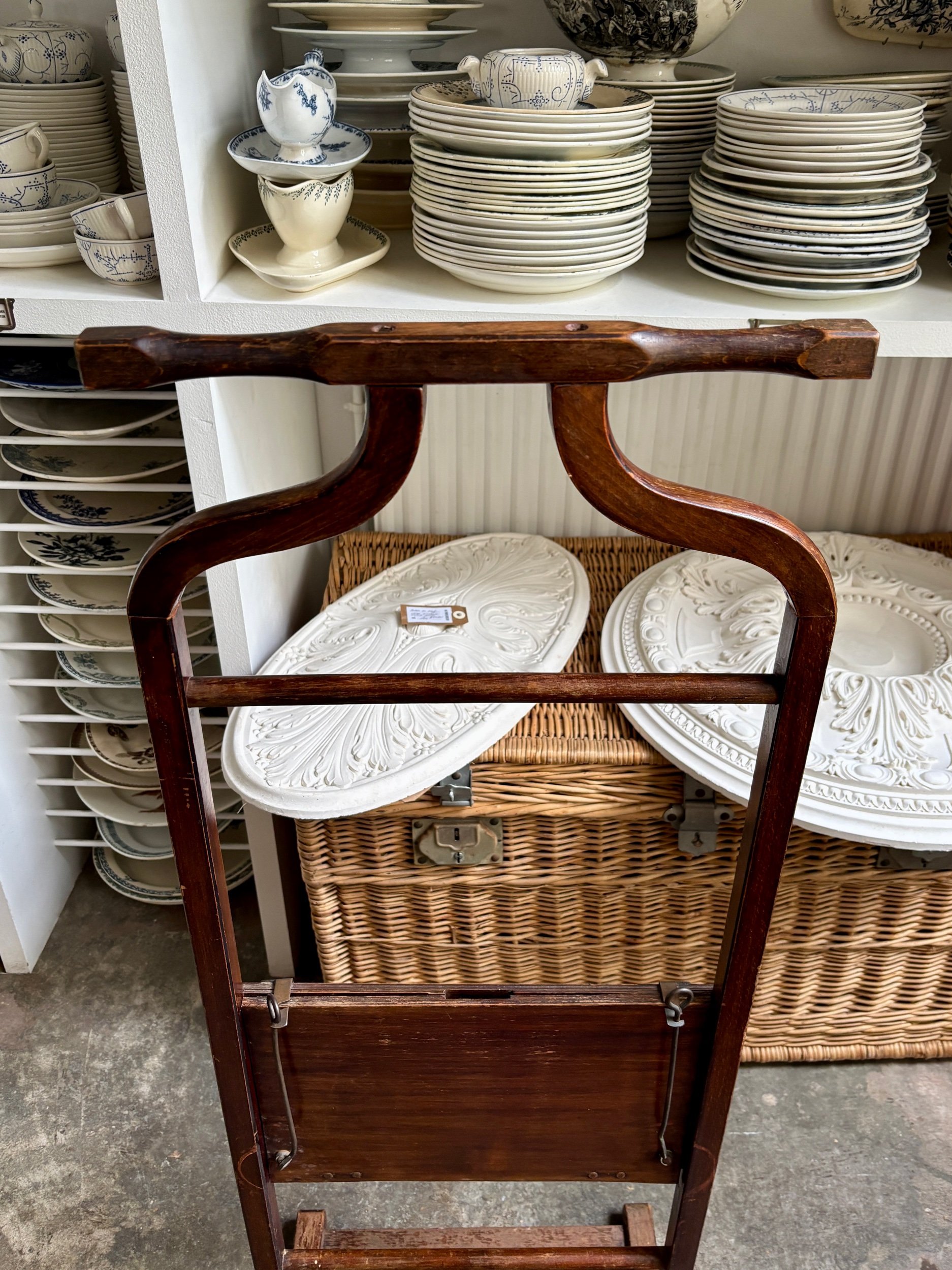 valet-chambre-angleterre-bois-meuble-vintage-axs-design-paris-france