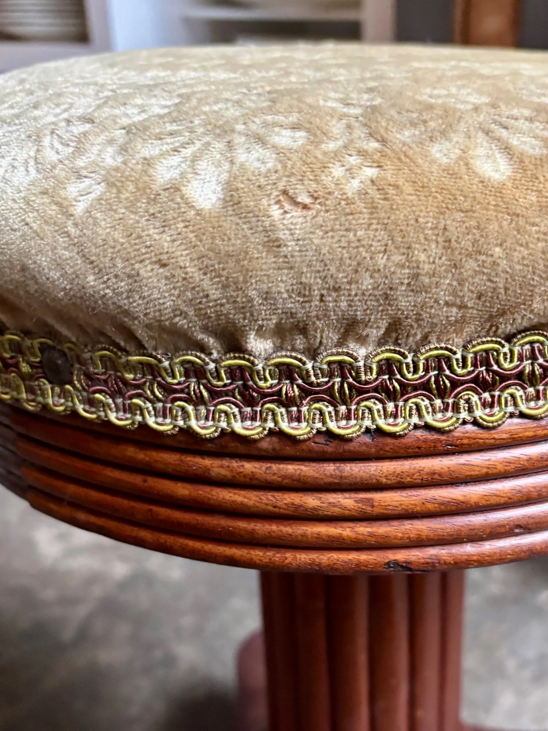 tabouret-piano-bois-velours-vintage-axs-design-paris-france