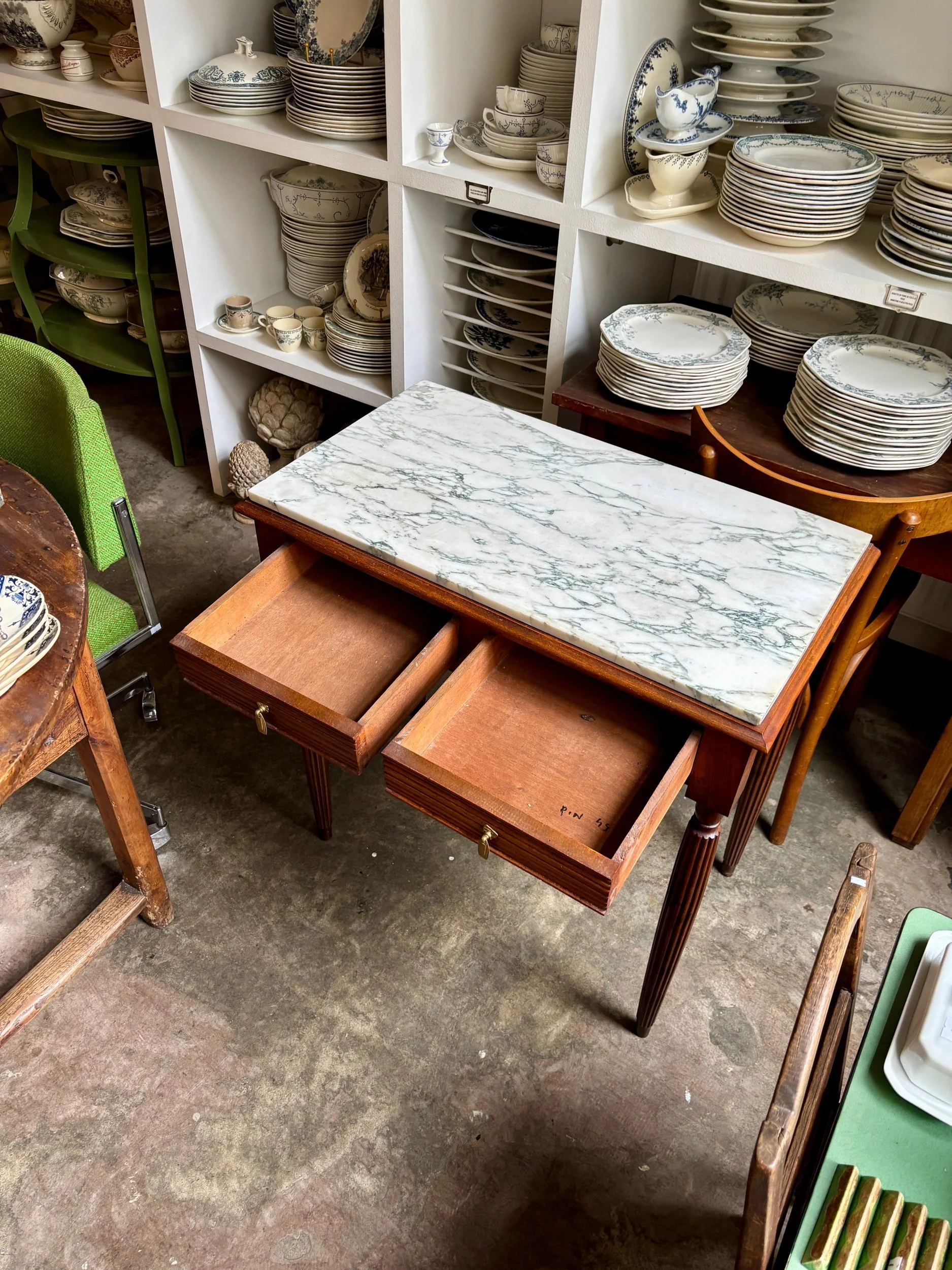 bureau-console-table-appoint-coiffeuse-art-deco-bois-fonce-marbre-gris-mobilier-vintage-axs-design-paris-france