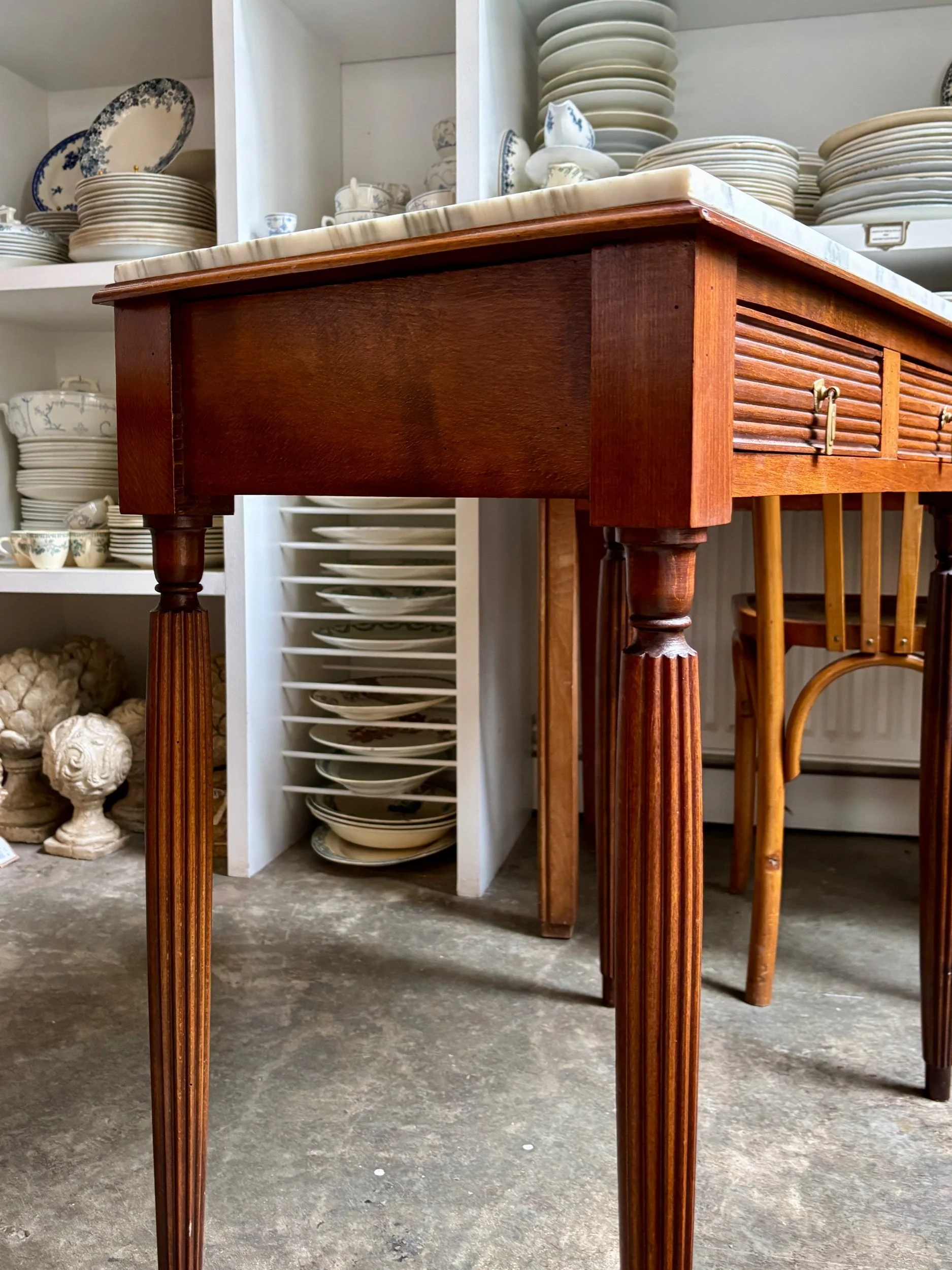 bureau-console-table-appoint-coiffeuse-art-deco-bois-fonce-marbre-gris-mobilier-vintage-axs-design-paris-france