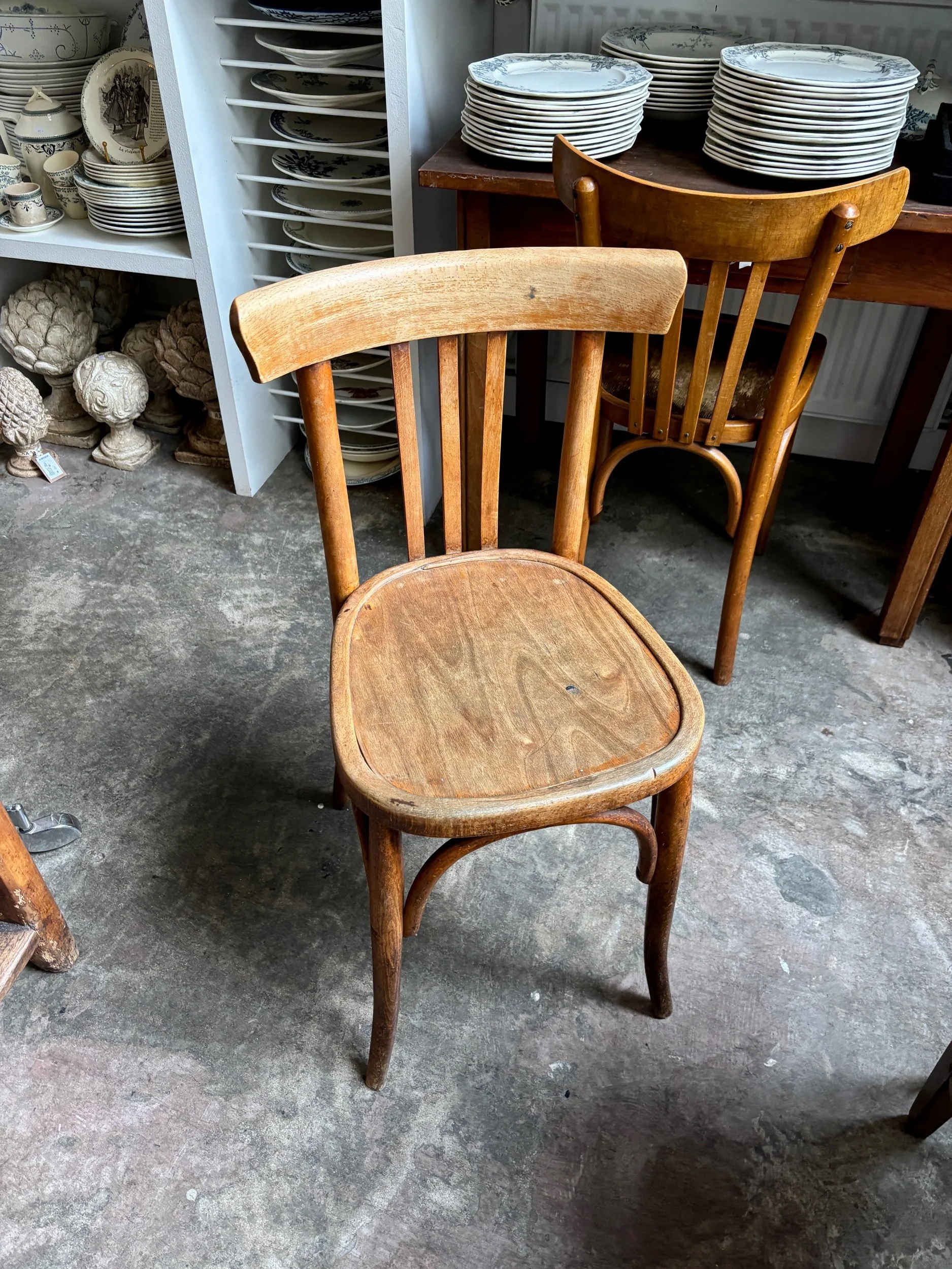 Chaise bistrot Mahieu en hêtre cintré
