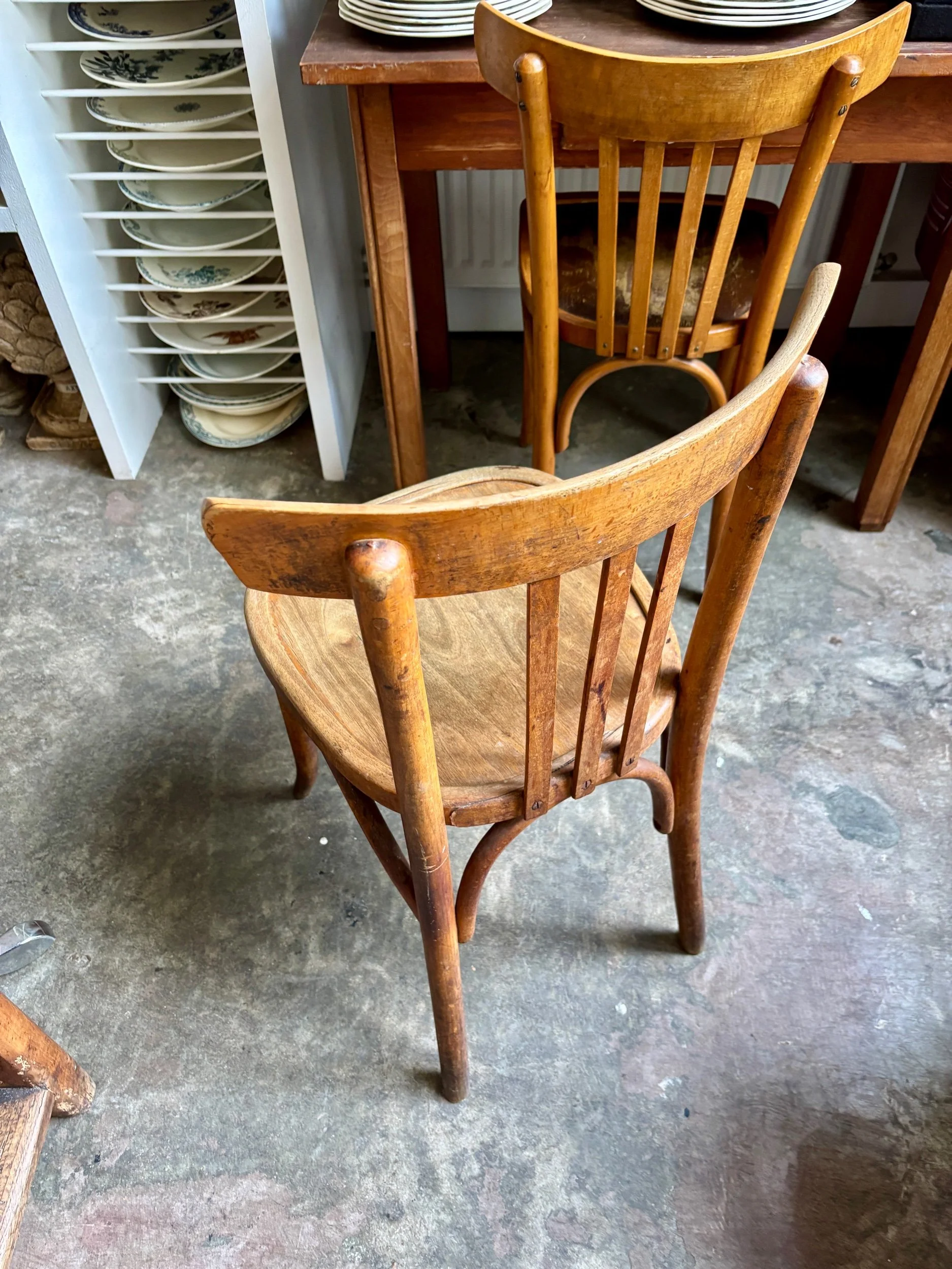 chaise-bistrot-mahieu-hetre-cintre-assise-vintage-axs-design-paris-france