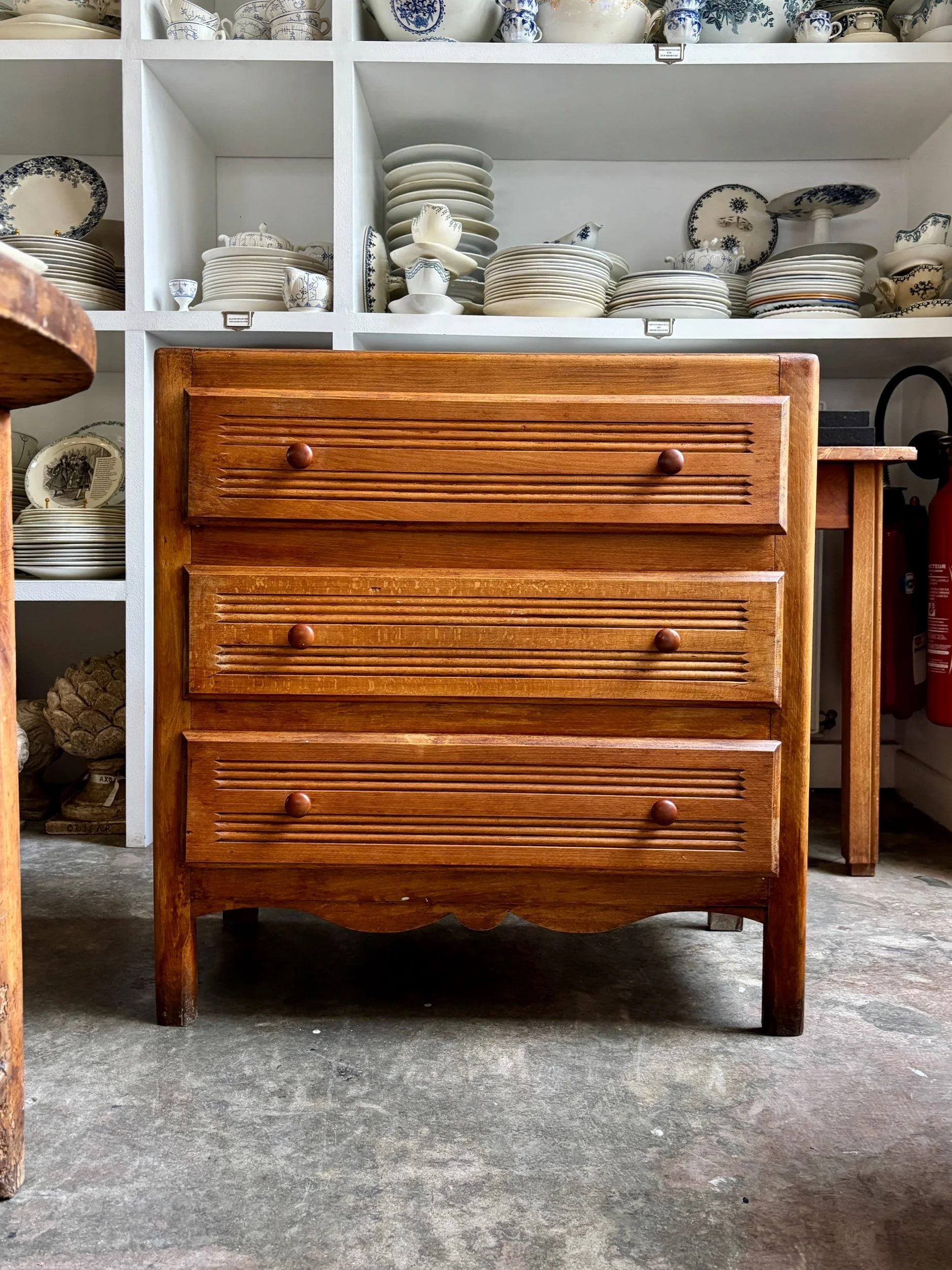 commode-bois-fonce-meuble-vintage-axs-design-paris-france