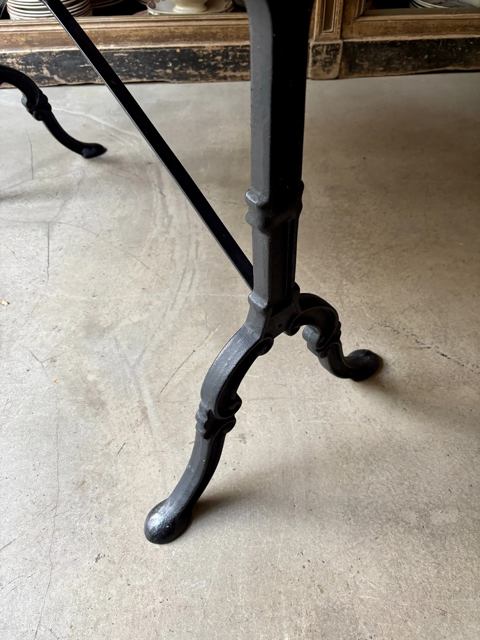 table-bistrot-oblongue-pierre-caunes-fonte-fer-mobilier-vintage-axs-design-paris-france